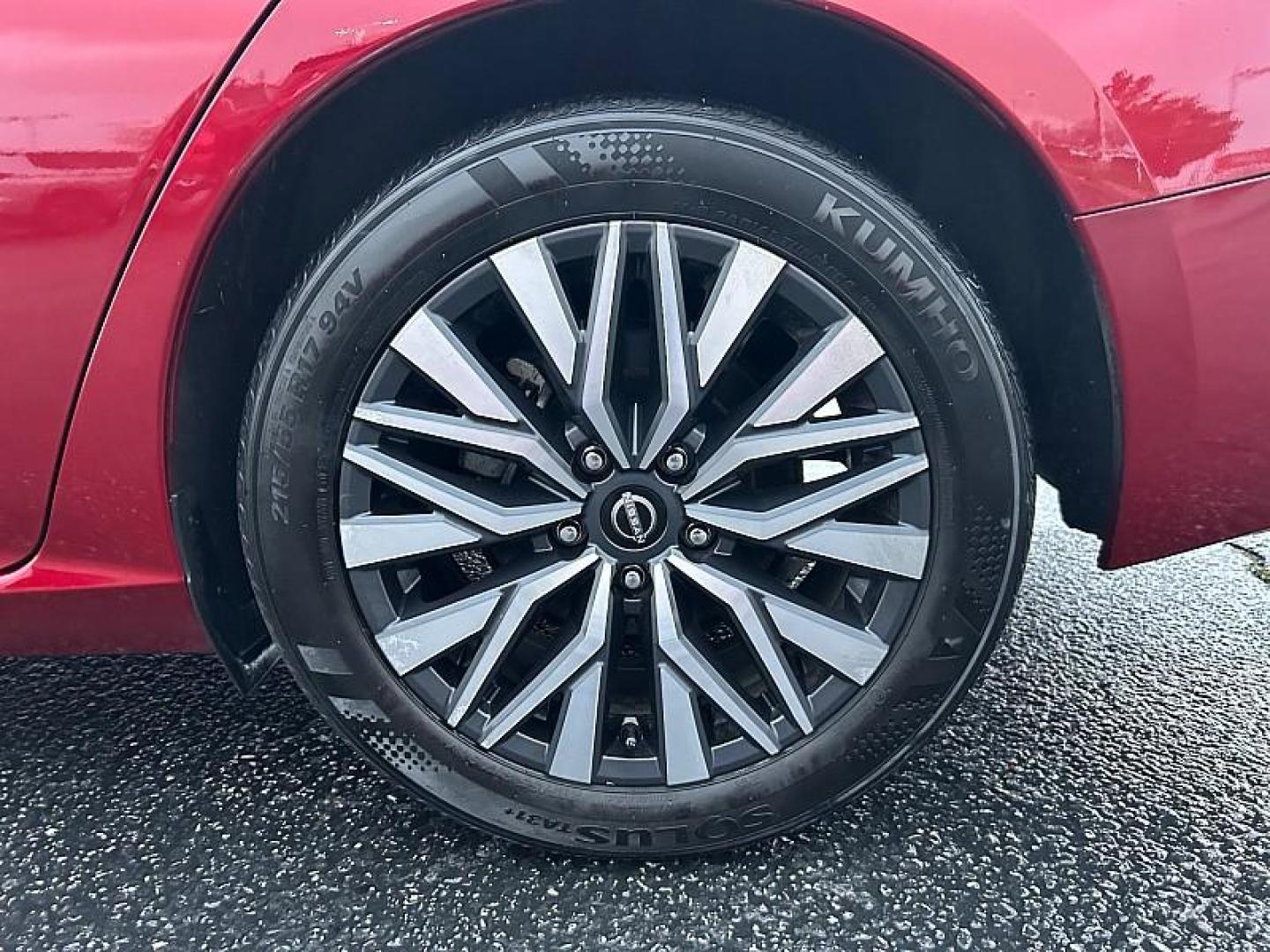 2024 RED Nissan Altima (1N4BL4DV7RN) with an 4-Cyl 2.5 Liter engine, Automatic Xtronic CVT transmission, located at 412 Auto Vista Drive, Palmdale, 93551, (661) 945-0620, 34.592636, -118.136681 - Photo#13