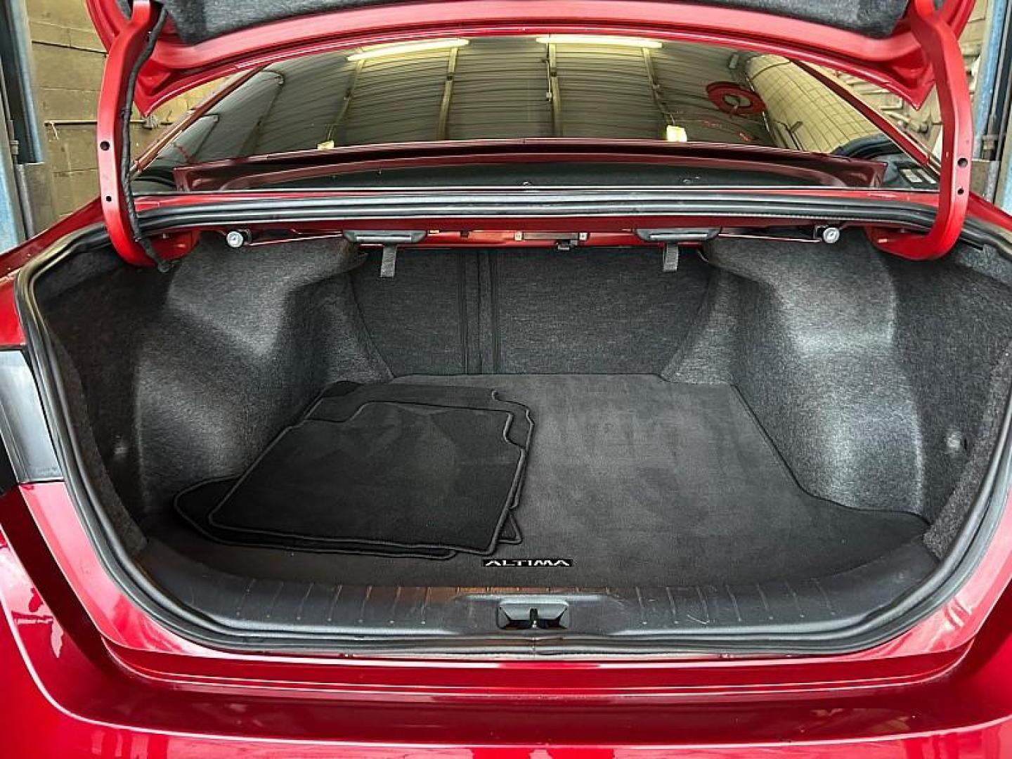 2024 RED Nissan Altima (1N4BL4DV7RN) with an 4-Cyl 2.5 Liter engine, Automatic Xtronic CVT transmission, located at 412 Auto Vista Drive, Palmdale, 93551, (661) 945-0620, 34.592636, -118.136681 - Photo#29