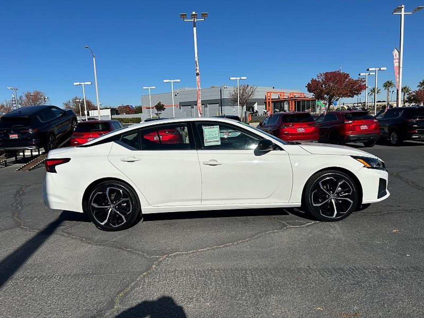 2024 WHITE Nissan Altima (1N4BL4CVXRN) with an 4-Cyl 2.5 Liter engine, Automatic Xtronic CVT transmission, located at 412 Auto Vista Drive, Palmdale, 93551, (661) 945-0620, 34.592636, -118.136681 - Photo#4