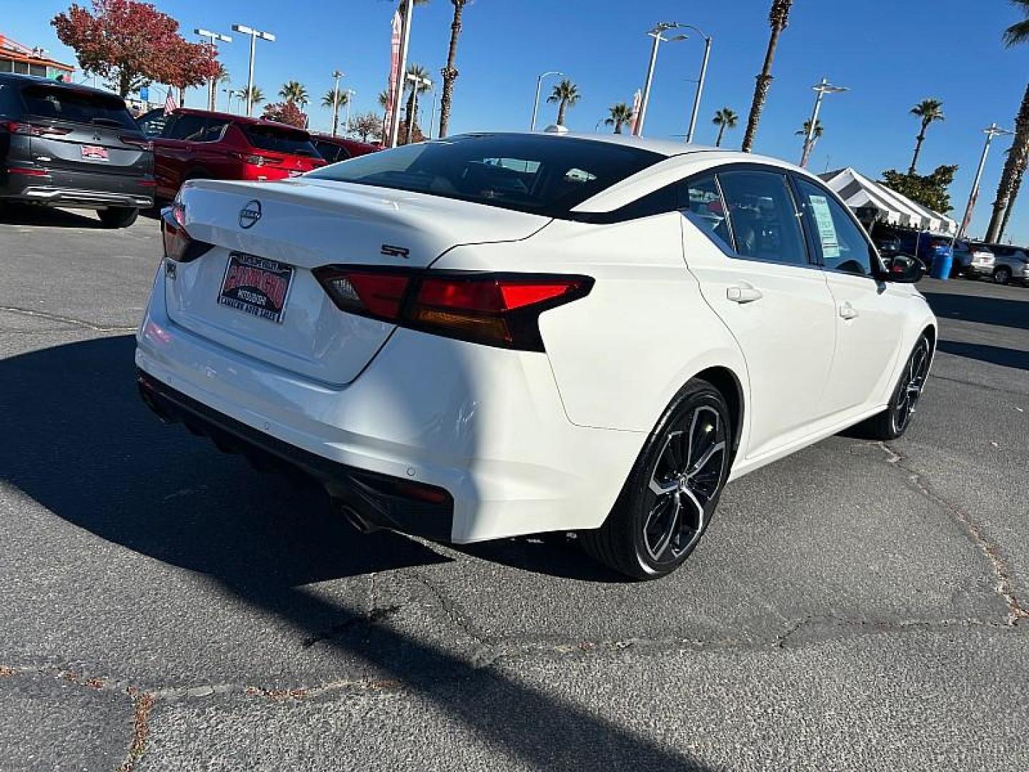 2024 WHITE Nissan Altima (1N4BL4CVXRN) with an 4-Cyl 2.5 Liter engine, Automatic Xtronic CVT transmission, located at 412 Auto Vista Drive, Palmdale, 93551, (661) 945-0620, 34.592636, -118.136681 - Photo#5