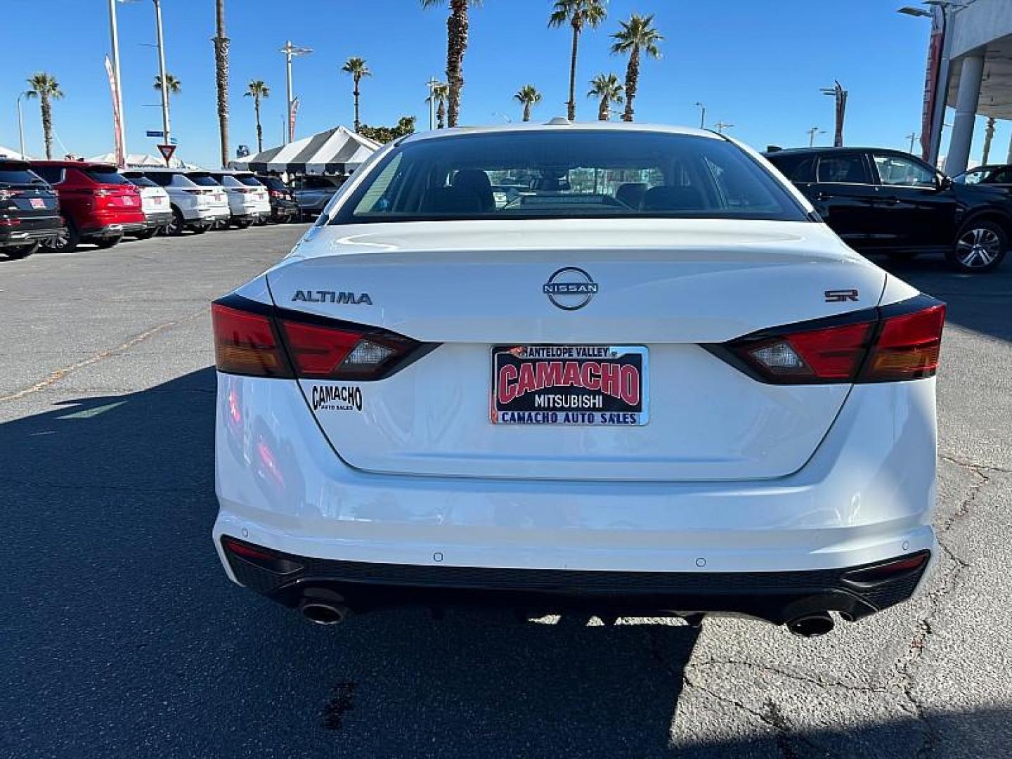 2024 WHITE Nissan Altima (1N4BL4CVXRN) with an 4-Cyl 2.5 Liter engine, Automatic Xtronic CVT transmission, located at 412 Auto Vista Drive, Palmdale, 93551, (661) 945-0620, 34.592636, -118.136681 - Photo#6