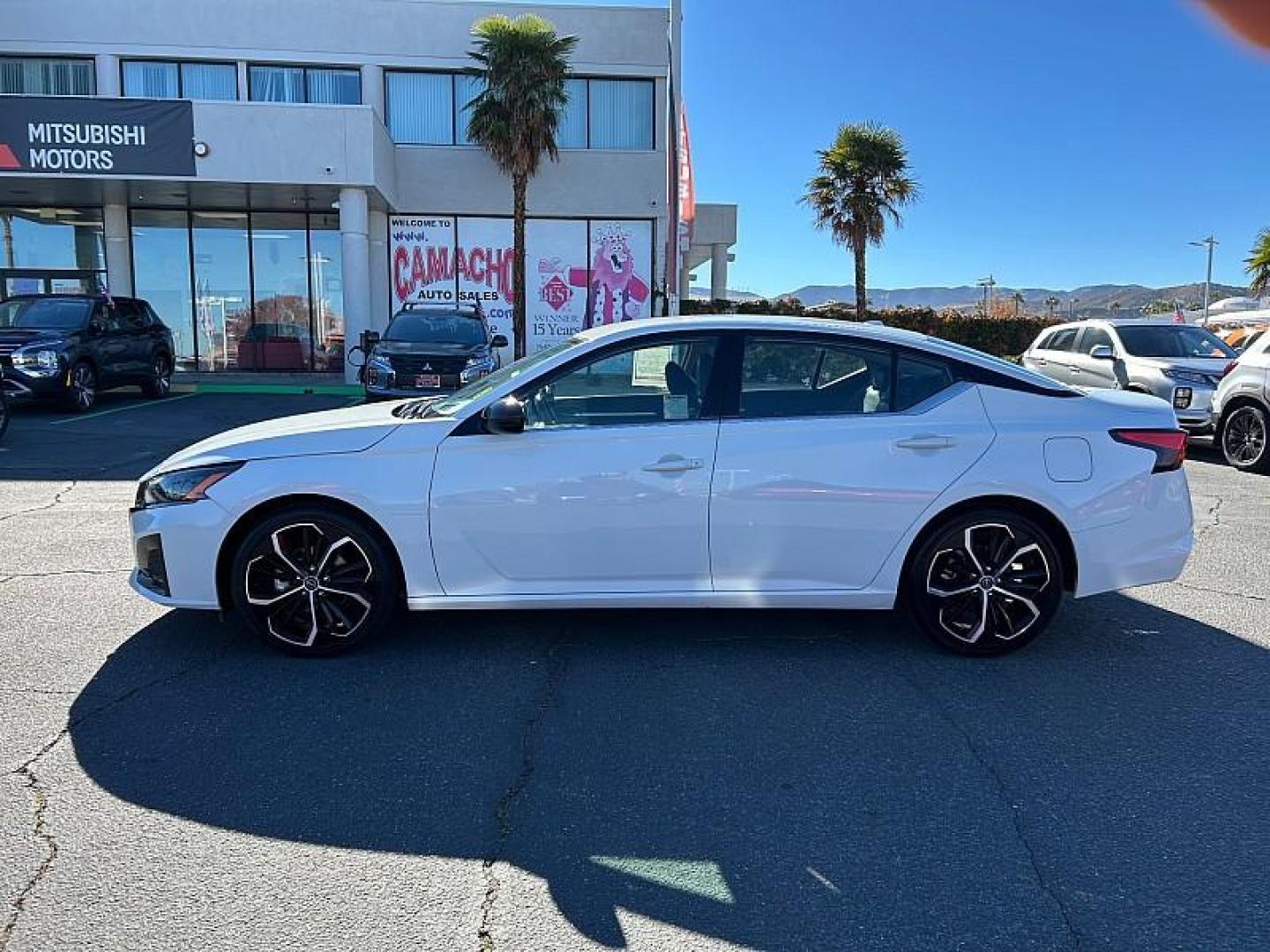 2024 WHITE Nissan Altima (1N4BL4CVXRN) with an 4-Cyl 2.5 Liter engine, Automatic Xtronic CVT transmission, located at 412 Auto Vista Drive, Palmdale, 93551, (661) 945-0620, 34.592636, -118.136681 - Photo#8