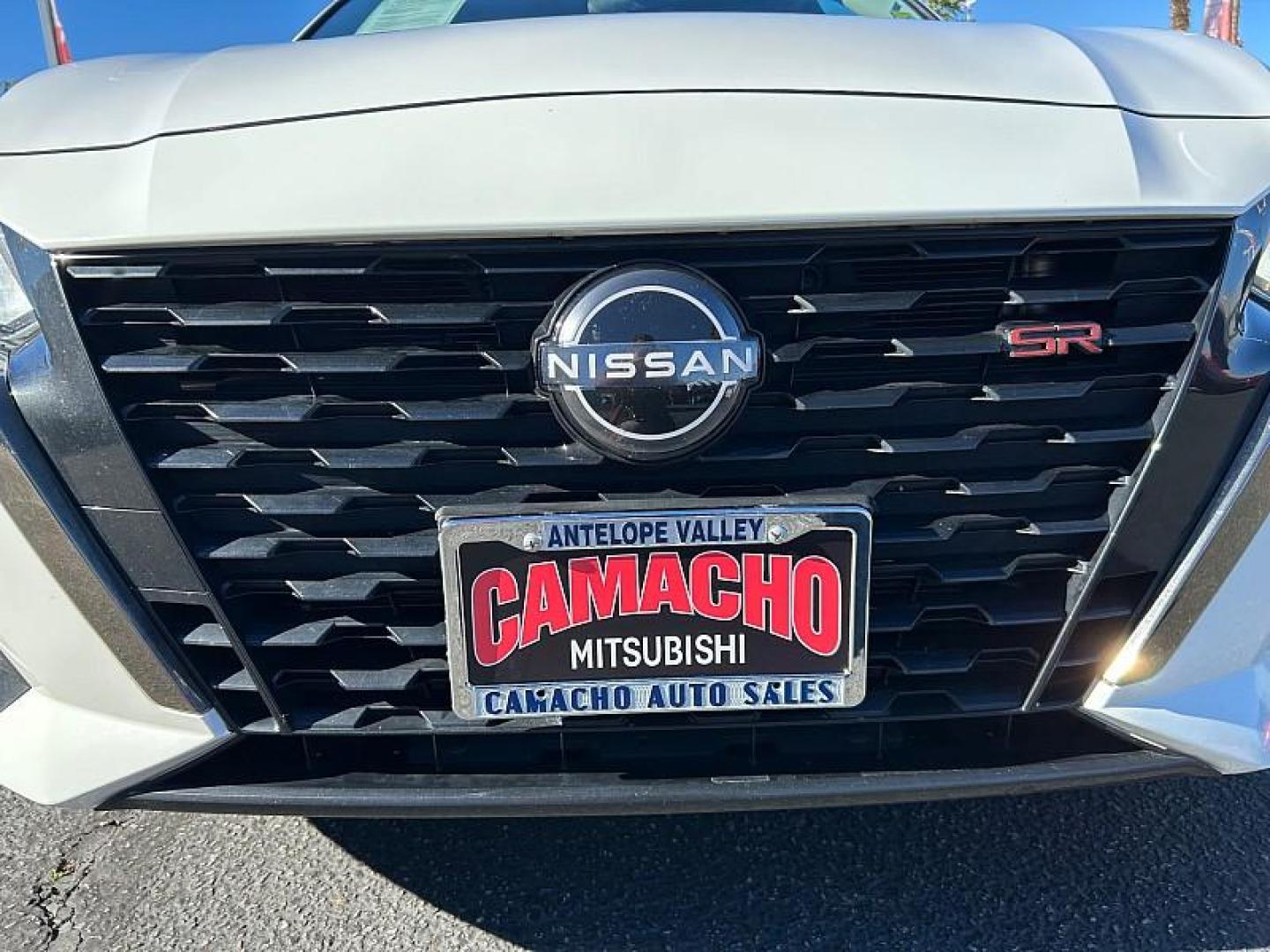 2024 WHITE Nissan Altima (1N4BL4CVXRN) with an 4-Cyl 2.5 Liter engine, Automatic Xtronic CVT transmission, located at 412 Auto Vista Drive, Palmdale, 93551, (661) 945-0620, 34.592636, -118.136681 - Photo#9