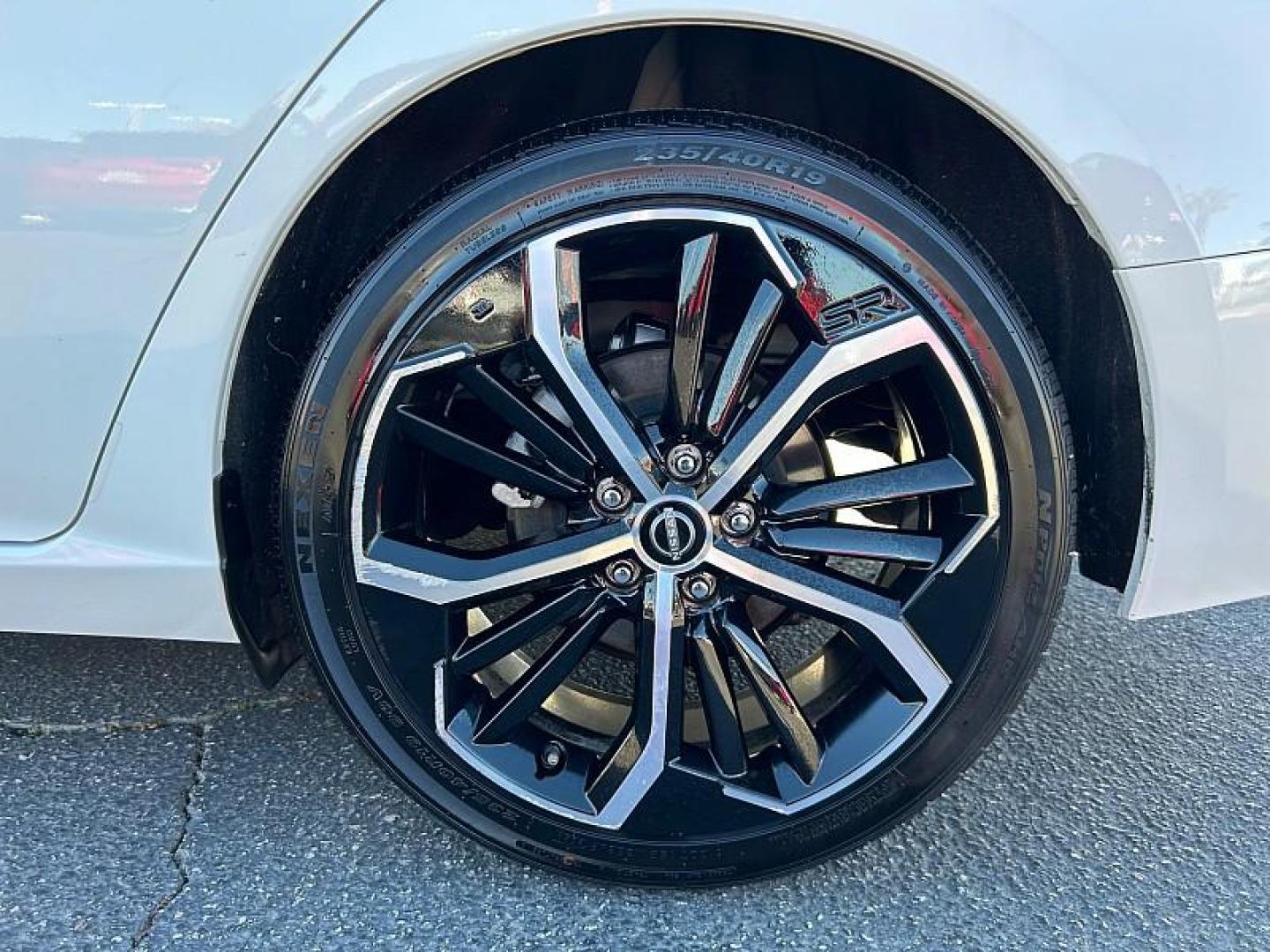 2024 WHITE Nissan Altima (1N4BL4CVXRN) with an 4-Cyl 2.5 Liter engine, Automatic Xtronic CVT transmission, located at 412 Auto Vista Drive, Palmdale, 93551, (661) 945-0620, 34.592636, -118.136681 - Photo#10