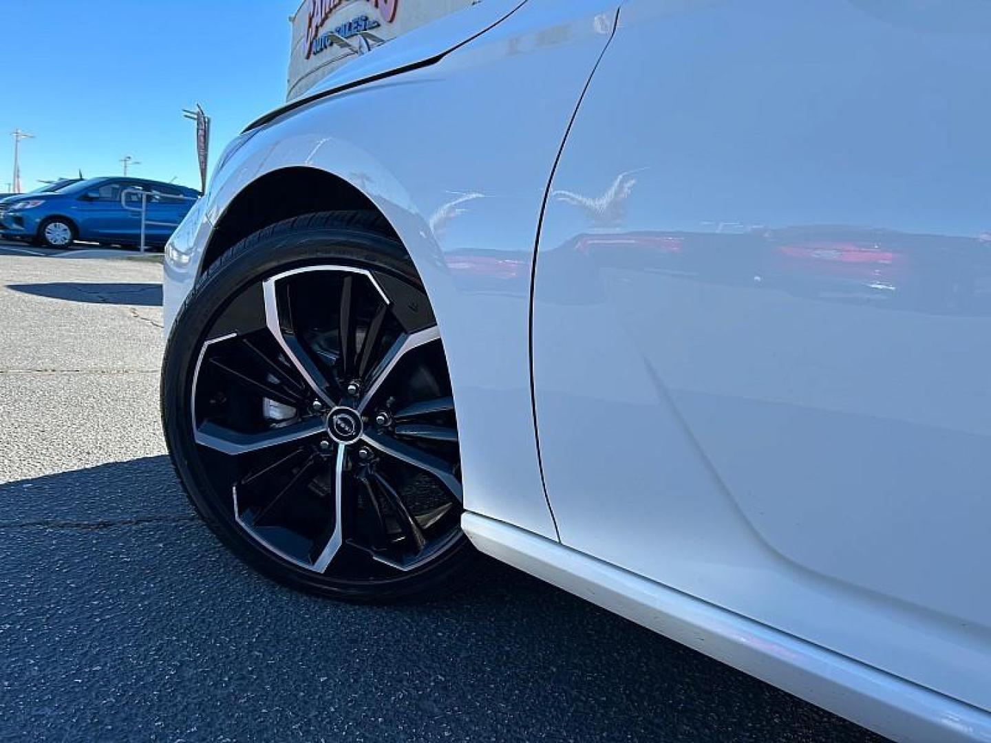 2024 WHITE Nissan Altima (1N4BL4CVXRN) with an 4-Cyl 2.5 Liter engine, Automatic Xtronic CVT transmission, located at 412 Auto Vista Drive, Palmdale, 93551, (661) 945-0620, 34.592636, -118.136681 - Photo#13