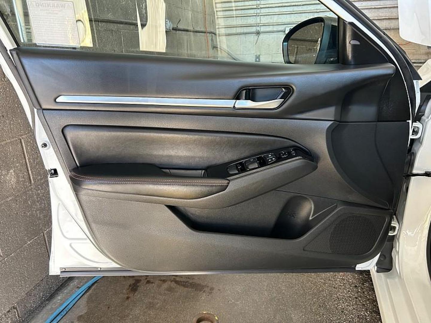 2024 WHITE Nissan Altima (1N4BL4CVXRN) with an 4-Cyl 2.5 Liter engine, Automatic Xtronic CVT transmission, located at 412 Auto Vista Drive, Palmdale, 93551, (661) 945-0620, 34.592636, -118.136681 - Photo#17