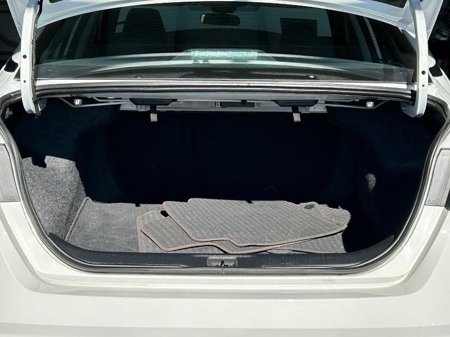 2024 WHITE Nissan Altima (1N4BL4CVXRN) with an 4-Cyl 2.5 Liter engine, Automatic Xtronic CVT transmission, located at 412 Auto Vista Drive, Palmdale, 93551, (661) 945-0620, 34.592636, -118.136681 - Photo#26