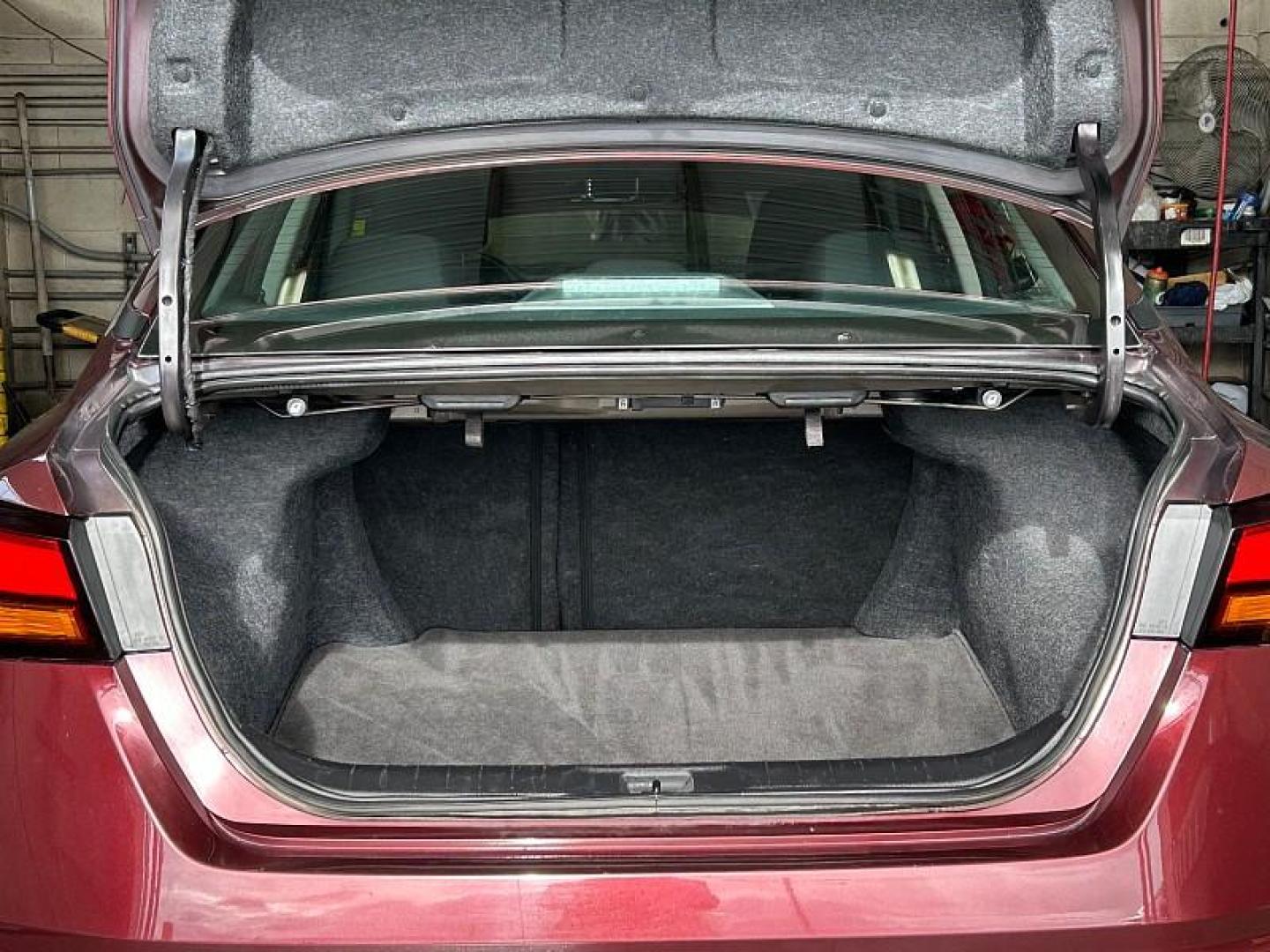 2024 RED Nissan Altima (1N4BL4DV2RN) with an 4-Cyl 2.5 Liter engine, Automatic Xtronic CVT transmission, located at 412 Auto Vista Drive, Palmdale, 93551, (661) 945-0620, 34.592636, -118.136681 - Photo#4