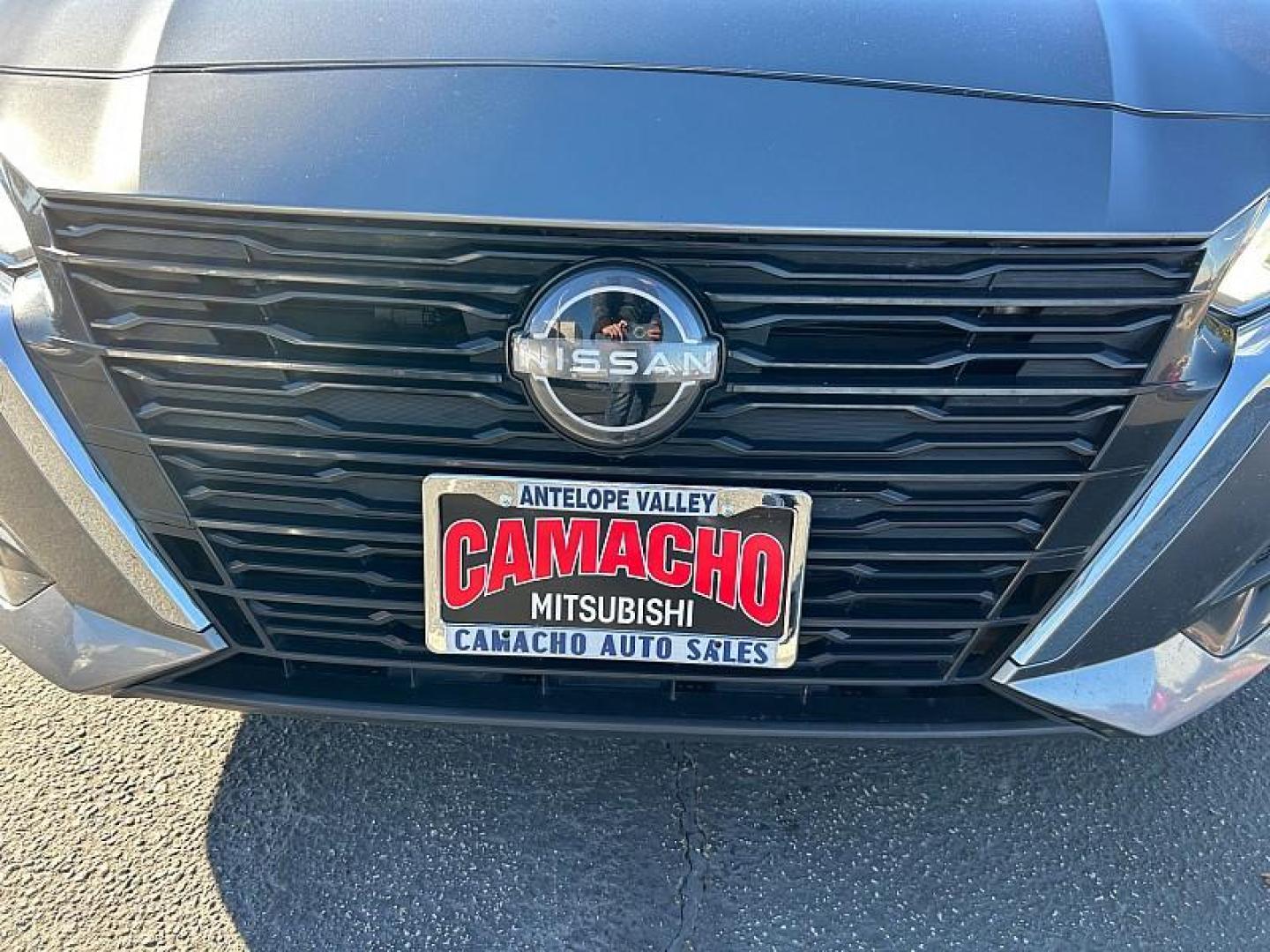 2024 GRAY Nissan Altima (1N4BL4DV3RN) with an 4-Cyl 2.5 Liter engine, Automatic Xtronic CVT transmission, located at 412 Auto Vista Drive, Palmdale, 93551, (661) 945-0620, 34.592636, -118.136681 - Photo#8