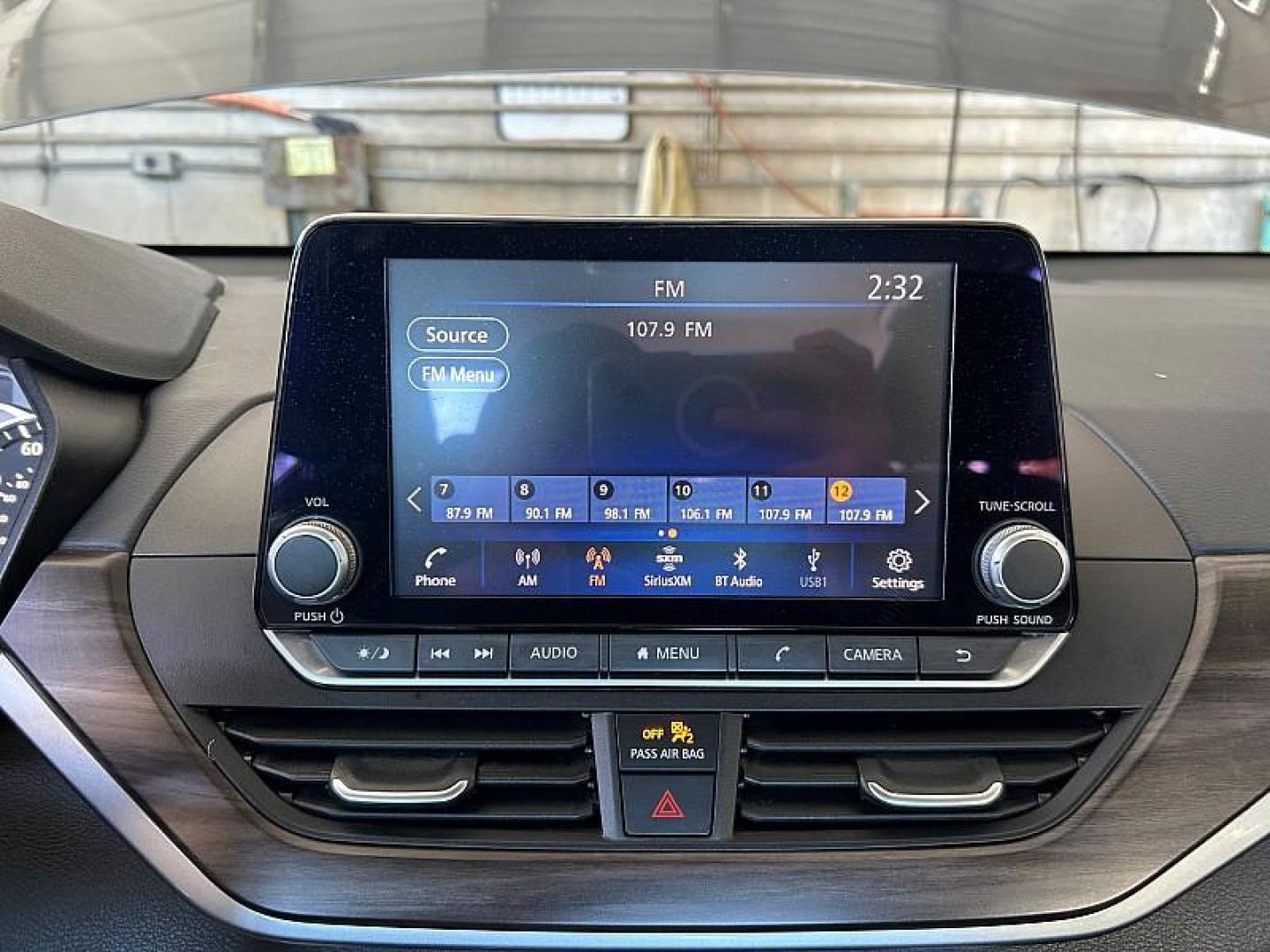 2024 GRAY Nissan Altima (1N4BL4DV3RN) with an 4-Cyl 2.5 Liter engine, Automatic Xtronic CVT transmission, located at 412 Auto Vista Drive, Palmdale, 93551, (661) 945-0620, 34.592636, -118.136681 - Photo#18