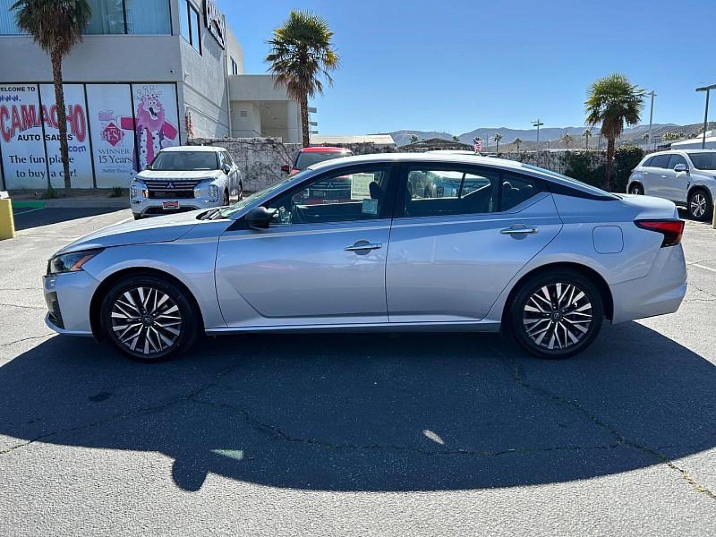 2024 SILVER Nissan Altima (1N4BL4DV4RN) with an 4-Cyl 2.5 Liter engine, Automatic Xtronic CVT transmission, located at 412 Auto Vista Drive, Palmdale, 93551, (661) 945-0620, 34.592636, -118.136681 - Photo#11