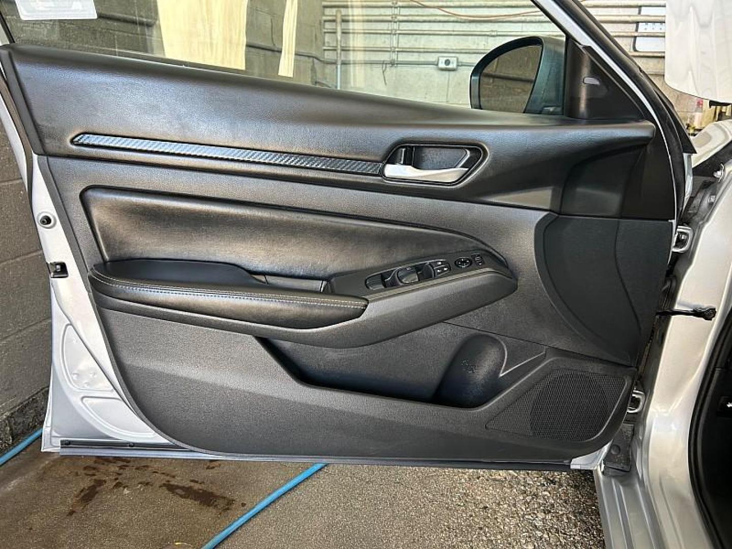 2024 SILVER Nissan Altima (1N4BL4DV4RN) with an 4-Cyl 2.5 Liter engine, Automatic Xtronic CVT transmission, located at 412 Auto Vista Drive, Palmdale, 93551, (661) 945-0620, 34.592636, -118.136681 - Photo#31