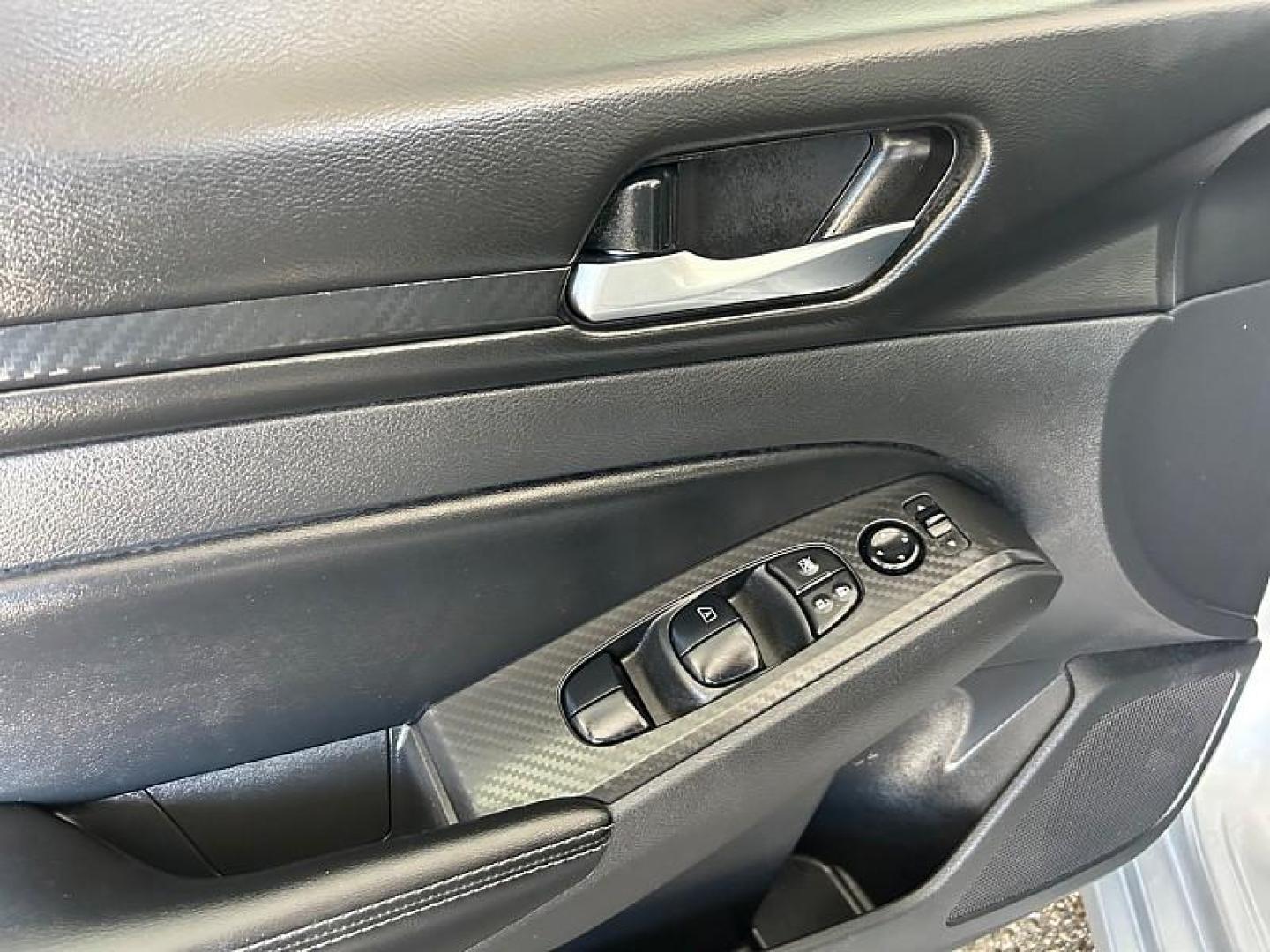 2024 SILVER Nissan Altima (1N4BL4DV4RN) with an 4-Cyl 2.5 Liter engine, Automatic Xtronic CVT transmission, located at 412 Auto Vista Drive, Palmdale, 93551, (661) 945-0620, 34.592636, -118.136681 - Photo#34