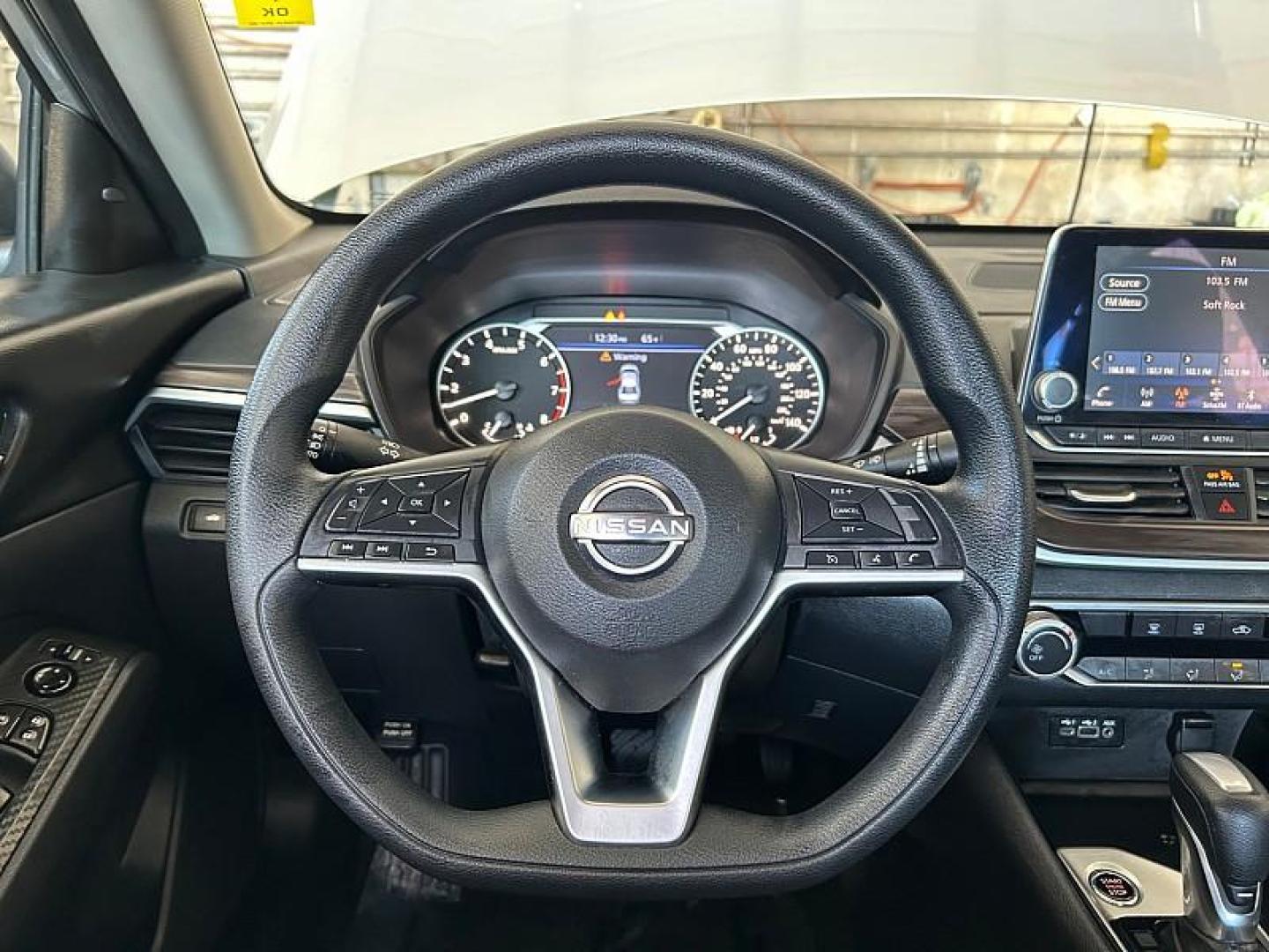 2024 SILVER Nissan Altima (1N4BL4DV4RN) with an 4-Cyl 2.5 Liter engine, Automatic Xtronic CVT transmission, located at 412 Auto Vista Drive, Palmdale, 93551, (661) 945-0620, 34.592636, -118.136681 - Photo#37