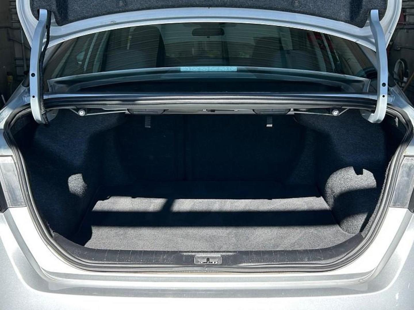 2024 SILVER Nissan Altima (1N4BL4DV4RN) with an 4-Cyl 2.5 Liter engine, Automatic Xtronic CVT transmission, located at 412 Auto Vista Drive, Palmdale, 93551, (661) 945-0620, 34.592636, -118.136681 - Photo#40