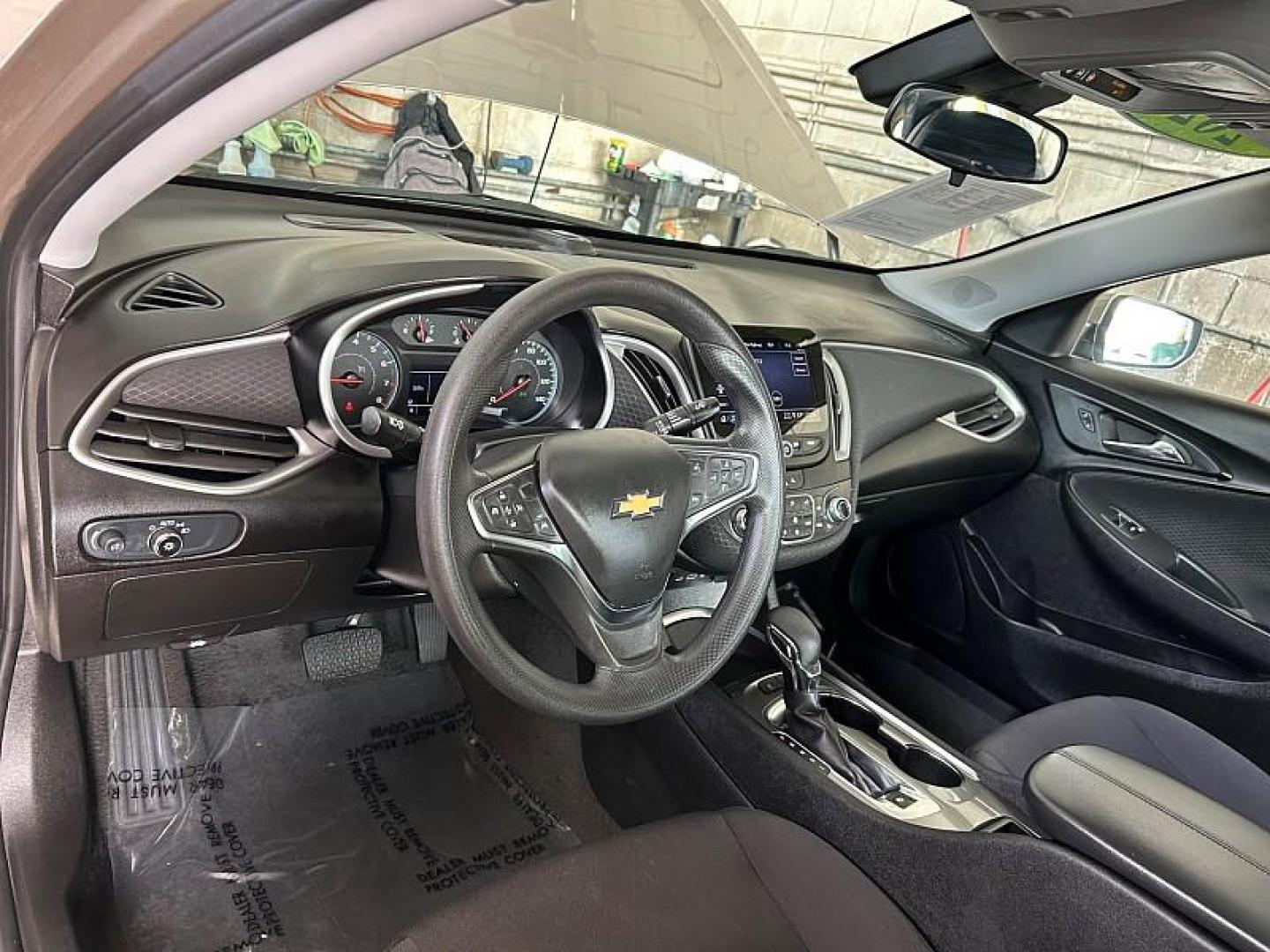 2024 SILVER Nissan Altima (1N4BL4DV3RN) with an 4-Cyl 2.5 Liter engine, Automatic Xtronic CVT transmission, located at 412 Auto Vista Drive, Palmdale, 93551, (661) 945-0620, 34.592636, -118.136681 - Photo#44