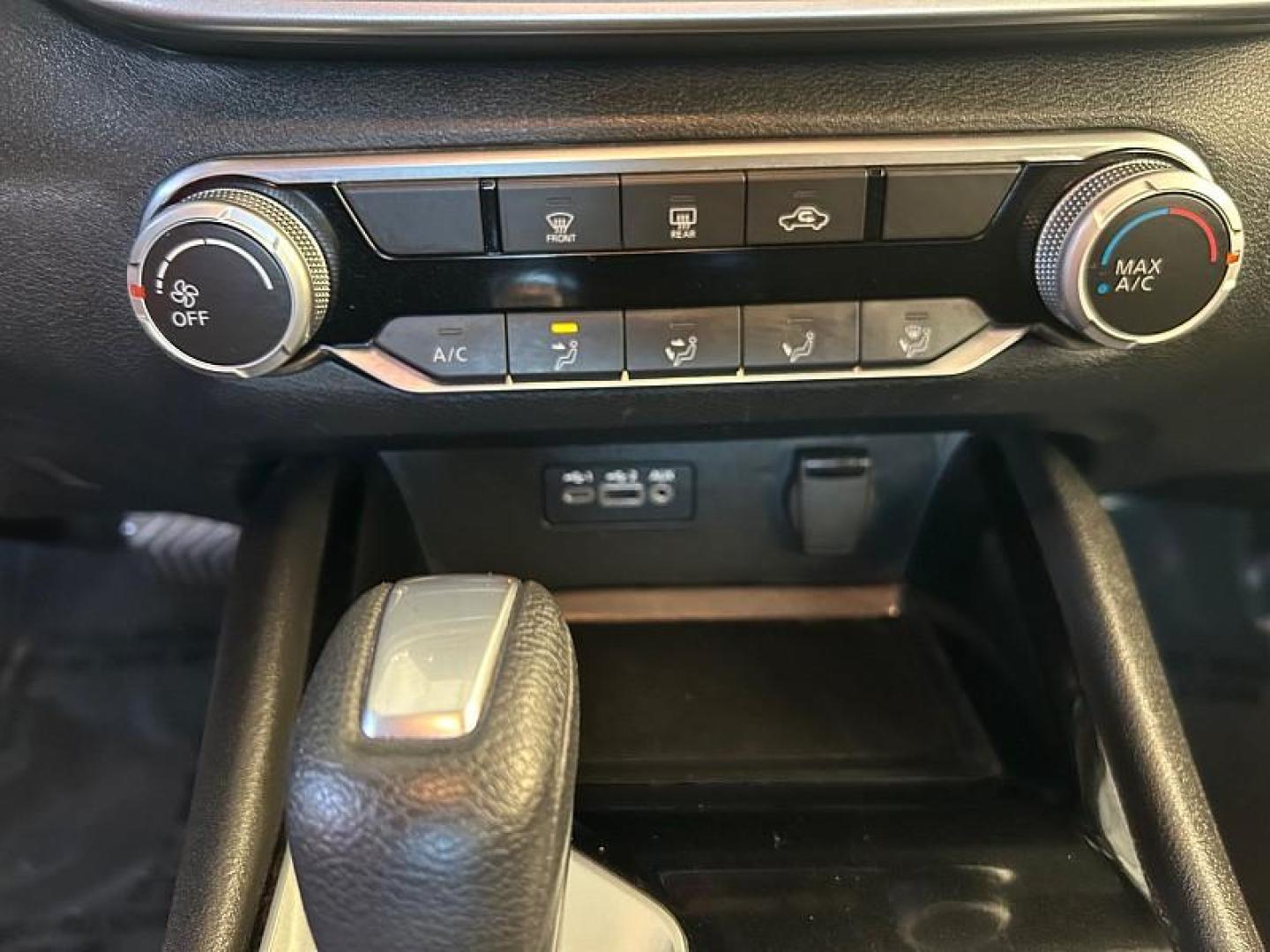 2024 SILVER Nissan Altima (1N4BL4DV3RN) with an 4-Cyl 2.5 Liter engine, Automatic Xtronic CVT transmission, located at 412 Auto Vista Drive, Palmdale, 93551, (661) 945-0620, 34.592636, -118.136681 - Photo#56