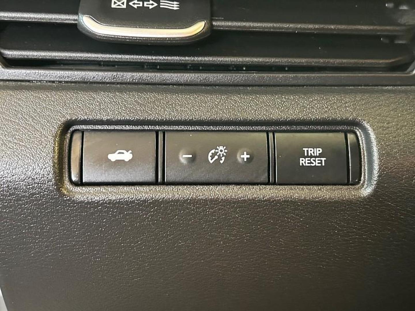 2024 SILVER Nissan Altima (1N4BL4DV3RN) with an 4-Cyl 2.5 Liter engine, Automatic Xtronic CVT transmission, located at 412 Auto Vista Drive, Palmdale, 93551, (661) 945-0620, 34.592636, -118.136681 - Photo#60