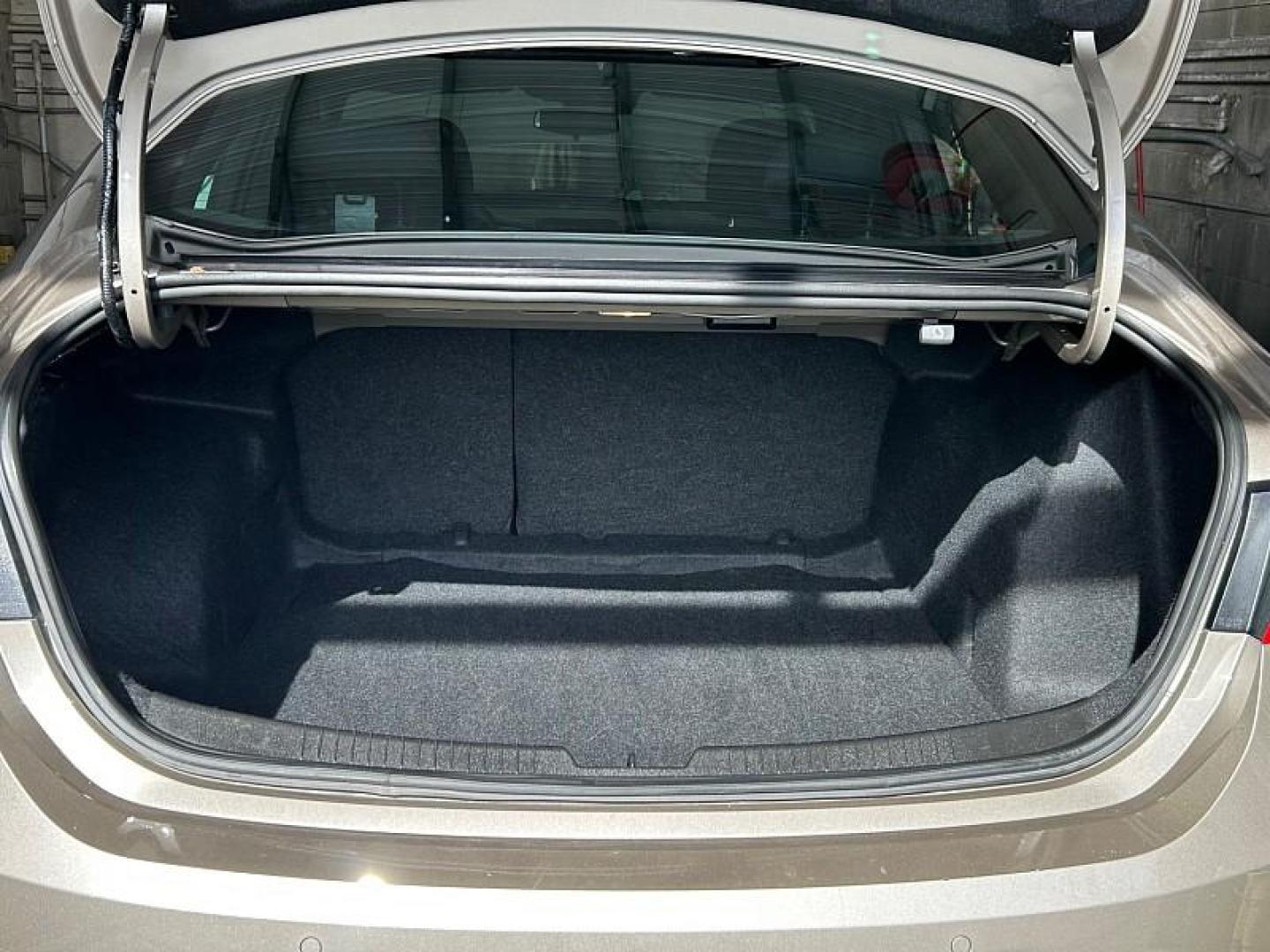 2024 SILVER Nissan Altima (1N4BL4DV3RN) with an 4-Cyl 2.5 Liter engine, Automatic Xtronic CVT transmission, located at 412 Auto Vista Drive, Palmdale, 93551, (661) 945-0620, 34.592636, -118.136681 - Photo#61