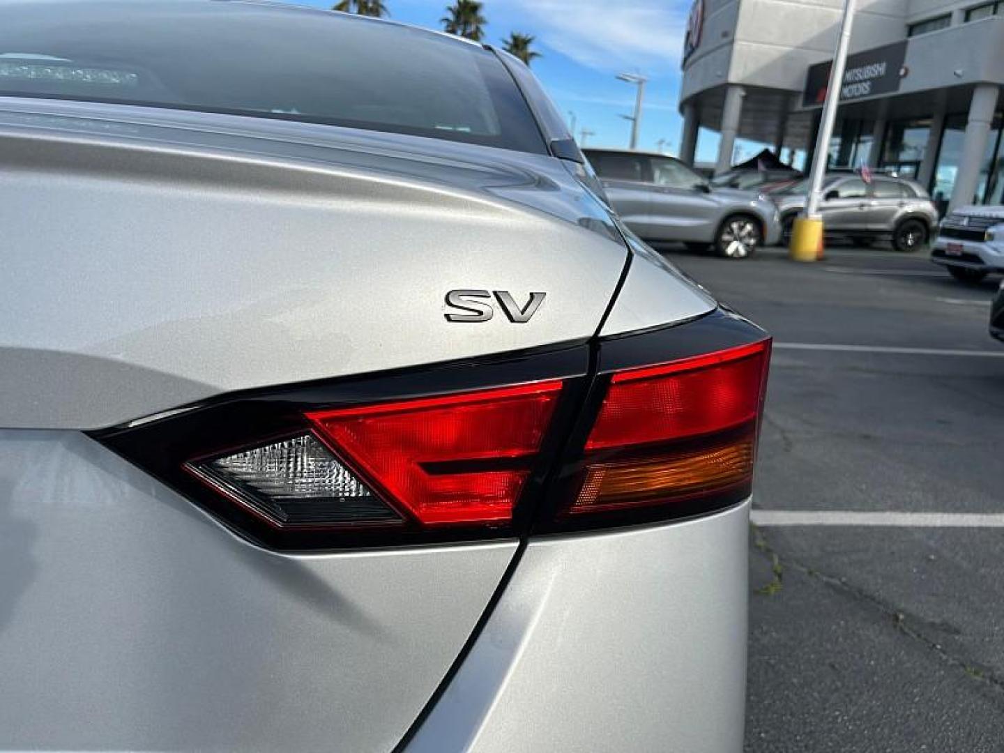 2024 SILVER Nissan Altima (1N4BL4DV2RN) with an 4-Cyl 2.5 Liter engine, Automatic Xtronic CVT transmission, located at 412 Auto Vista Drive, Palmdale, 93551, (661) 945-0620, 34.592636, -118.136681 - Photo#15