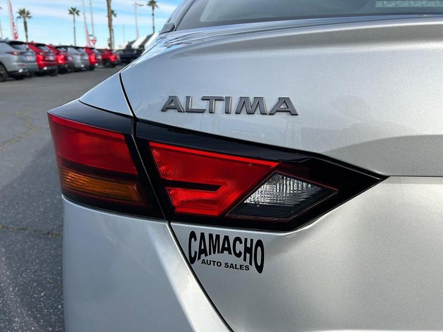 2024 SILVER Nissan Altima (1N4BL4DV2RN) with an 4-Cyl 2.5 Liter engine, Automatic Xtronic CVT transmission, located at 412 Auto Vista Drive, Palmdale, 93551, (661) 945-0620, 34.592636, -118.136681 - Photo#16