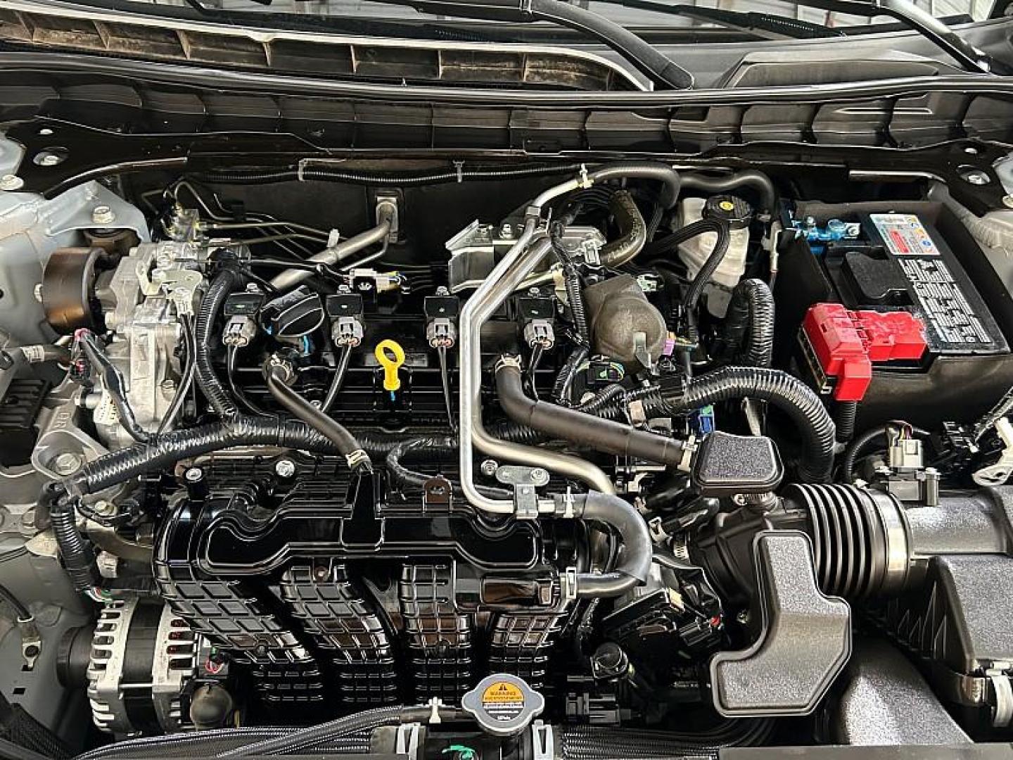 2024 SILVER Nissan Altima (1N4BL4DV2RN) with an 4-Cyl 2.5 Liter engine, Automatic Xtronic CVT transmission, located at 412 Auto Vista Drive, Palmdale, 93551, (661) 945-0620, 34.592636, -118.136681 - Photo#31