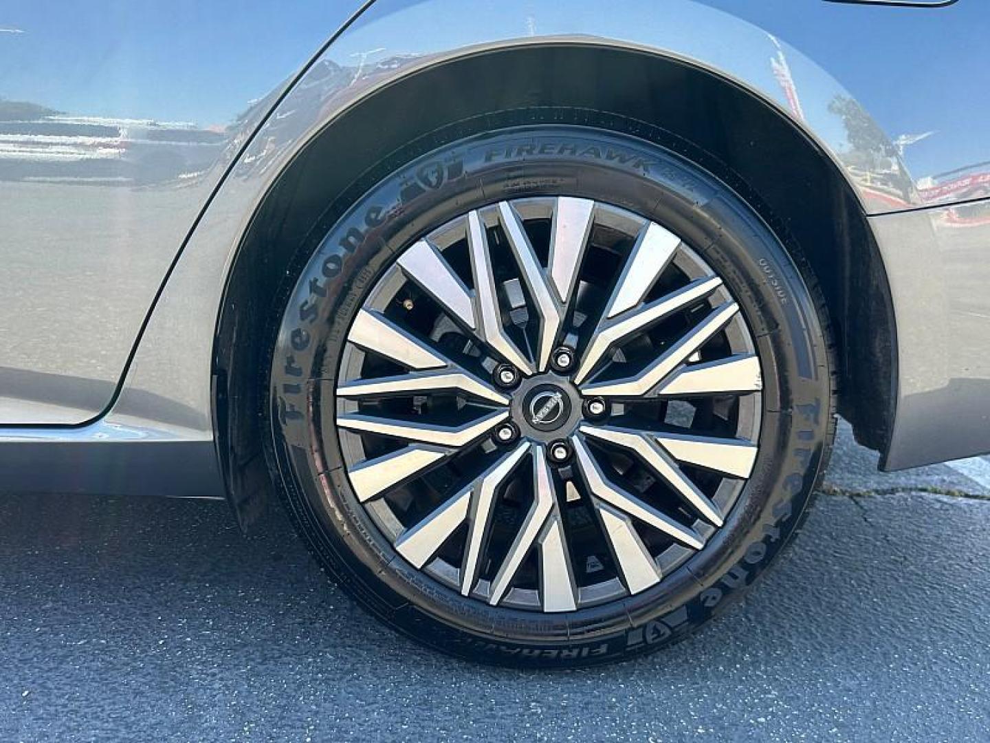 2024 GRAY Nissan Altima (1N4BL4DV5RN) with an 4-Cyl 2.5 Liter engine, Automatic Xtronic CVT transmission, located at 412 Auto Vista Drive, Palmdale, 93551, (661) 945-0620, 34.592636, -118.136681 - Photo#50