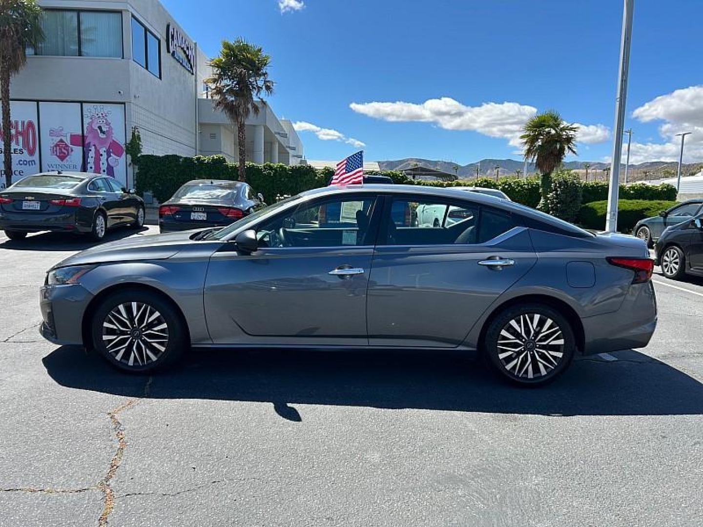 2024 GRAY Nissan Altima (1N4BL4DV5RN) with an 4-Cyl 2.5 Liter engine, Automatic Xtronic CVT transmission, located at 412 Auto Vista Drive, Palmdale, 93551, (661) 945-0620, 34.592636, -118.136681 - Photo#17