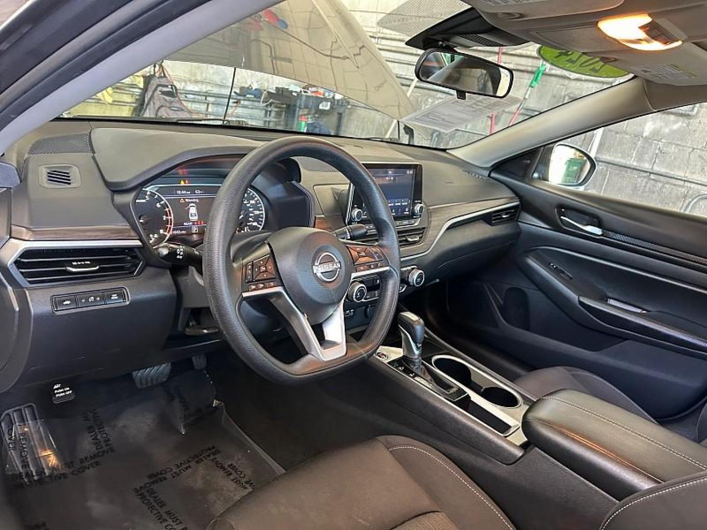 2024 GRAY Nissan Altima (1N4BL4DV5RN) with an 4-Cyl 2.5 Liter engine, Automatic Xtronic CVT transmission, located at 412 Auto Vista Drive, Palmdale, 93551, (661) 945-0620, 34.592636, -118.136681 - Photo#23