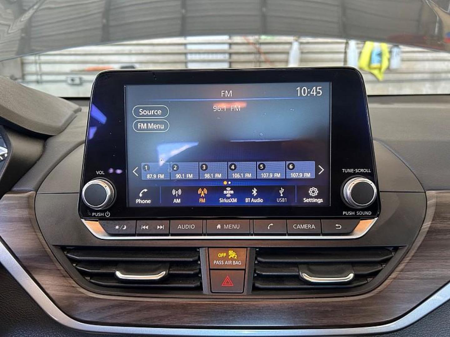 2024 GRAY Nissan Altima (1N4BL4DV5RN) with an 4-Cyl 2.5 Liter engine, Automatic Xtronic CVT transmission, located at 412 Auto Vista Drive, Palmdale, 93551, (661) 945-0620, 34.592636, -118.136681 - Photo#26