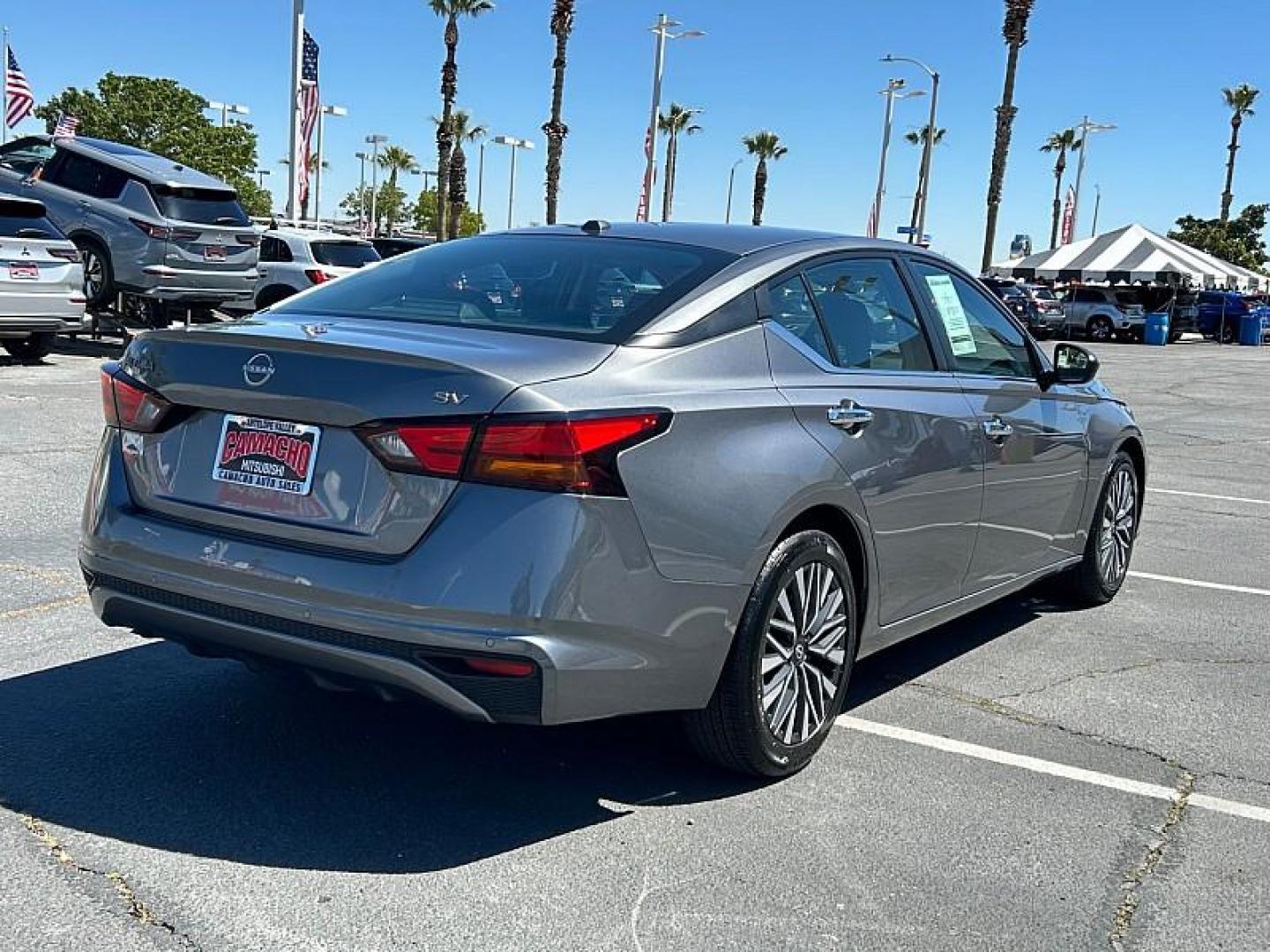 2024 GRAY Nissan Altima (1N4BL4DV4RN) with an 4-Cyl 2.5 Liter engine, Automatic Xtronic CVT transmission, located at 412 Auto Vista Drive, Palmdale, 93551, (661) 945-0620, 34.592636, -118.136681 - Photo#9