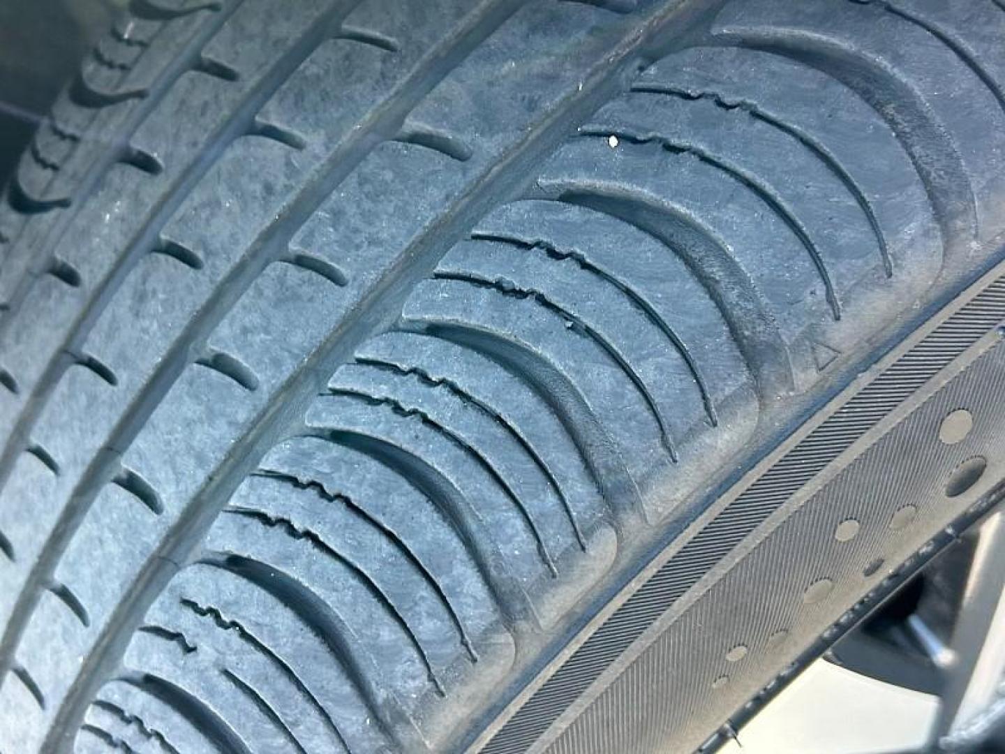 2024 GRAY Nissan Altima (1N4BL4DV4RN) with an 4-Cyl 2.5 Liter engine, Automatic Xtronic CVT transmission, located at 412 Auto Vista Drive, Palmdale, 93551, (661) 945-0620, 34.592636, -118.136681 - Photo#15