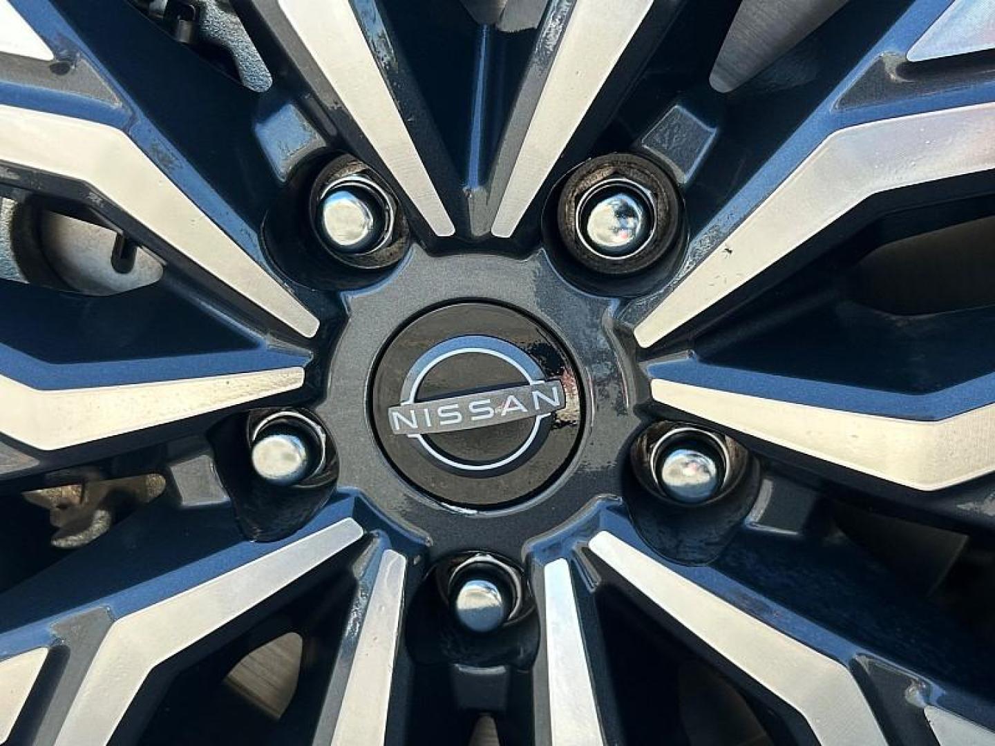 2024 GRAY Nissan Altima (1N4BL4DV4RN) with an 4-Cyl 2.5 Liter engine, Automatic Xtronic CVT transmission, located at 412 Auto Vista Drive, Palmdale, 93551, (661) 945-0620, 34.592636, -118.136681 - Photo#13