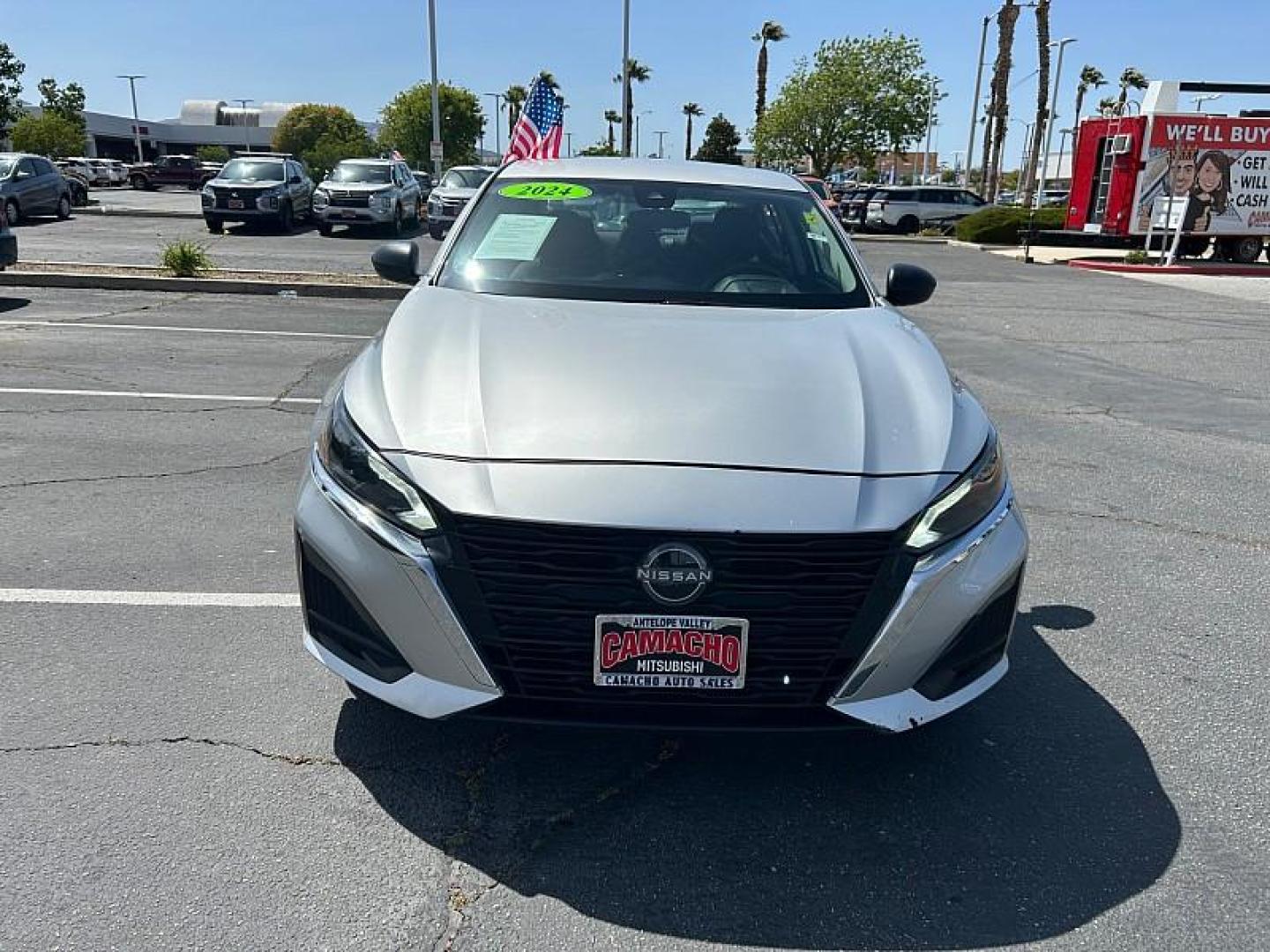 2024 SILVER Nissan Altima (1N4BL4DV4RN) with an 4-Cyl 2.5 Liter engine, Automatic Xtronic CVT transmission, located at 412 Auto Vista Drive, Palmdale, 93551, (661) 945-0620, 34.592636, -118.136681 - Photo#2