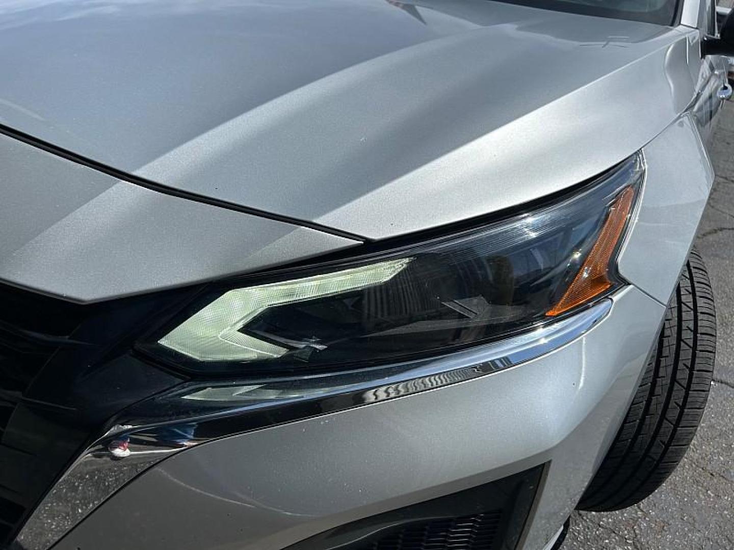 2024 SILVER Nissan Altima (1N4BL4DV4RN) with an 4-Cyl 2.5 Liter engine, Automatic Xtronic CVT transmission, located at 412 Auto Vista Drive, Palmdale, 93551, (661) 945-0620, 34.592636, -118.136681 - Photo#8