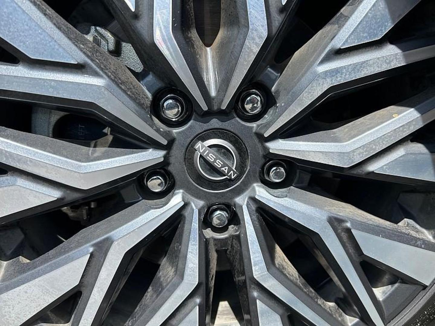 2024 SILVER Nissan Altima (1N4BL4DV4RN) with an 4-Cyl 2.5 Liter engine, Automatic Xtronic CVT transmission, located at 412 Auto Vista Drive, Palmdale, 93551, (661) 945-0620, 34.592636, -118.136681 - Photo#14