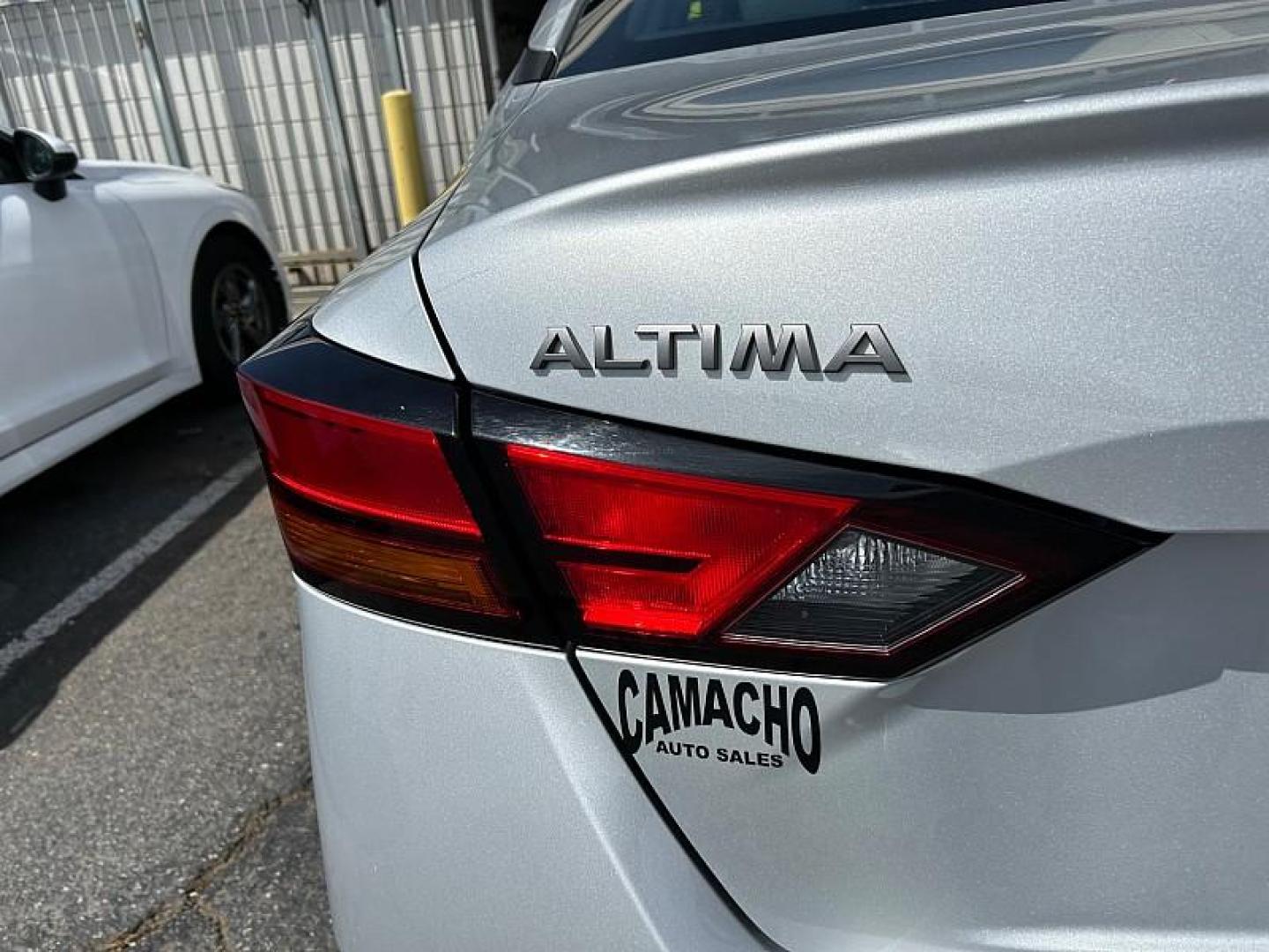 2024 SILVER Nissan Altima (1N4BL4DV4RN) with an 4-Cyl 2.5 Liter engine, Automatic Xtronic CVT transmission, located at 412 Auto Vista Drive, Palmdale, 93551, (661) 945-0620, 34.592636, -118.136681 - Photo#13