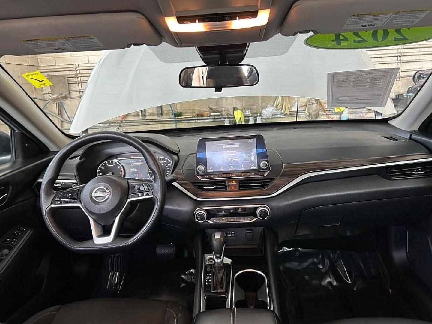 2024 SILVER Nissan Altima (1N4BL4DV4RN) with an 4-Cyl 2.5 Liter engine, Automatic Xtronic CVT transmission, located at 412 Auto Vista Drive, Palmdale, 93551, (661) 945-0620, 34.592636, -118.136681 - Photo#19