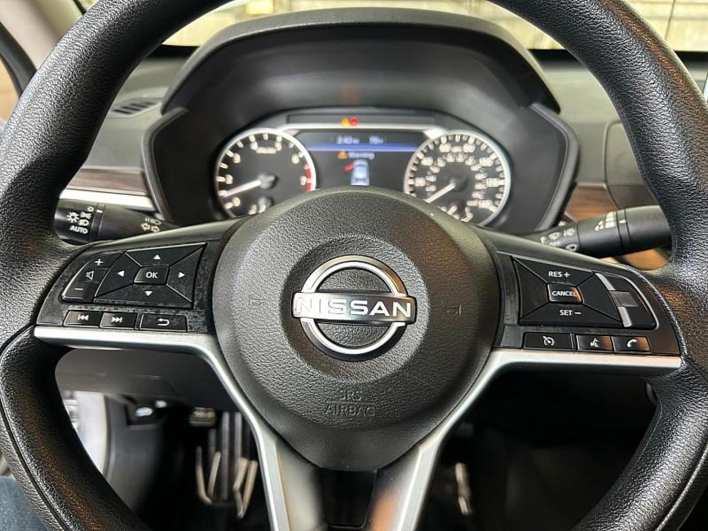2024 SILVER Nissan Altima (1N4BL4DV4RN) with an 4-Cyl 2.5 Liter engine, Automatic Xtronic CVT transmission, located at 412 Auto Vista Drive, Palmdale, 93551, (661) 945-0620, 34.592636, -118.136681 - Photo#25