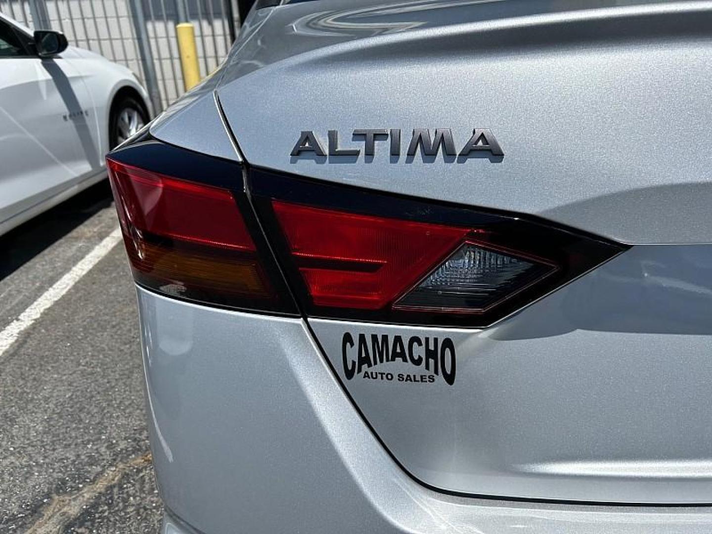 2024 SILVER Nissan Altima (1N4BL4DV2RN) with an 4-Cyl 2.5 Liter engine, Automatic Xtronic CVT transmission, located at 412 Auto Vista Drive, Palmdale, 93551, (661) 945-0620, 34.592636, -118.136681 - Photo#10