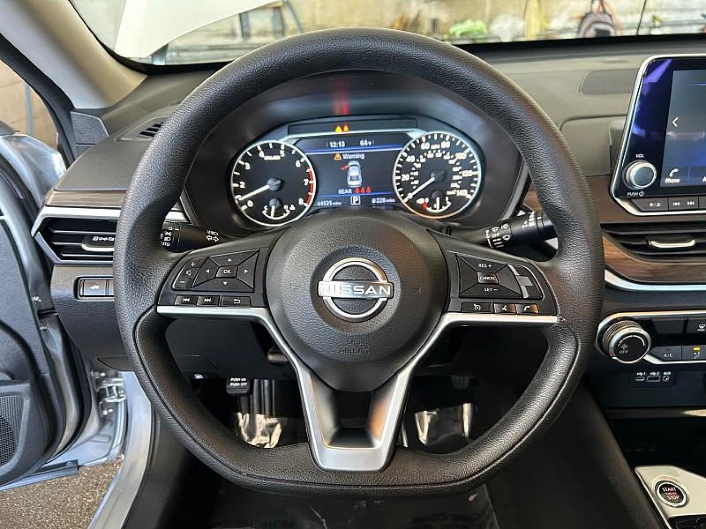 2024 SILVER Nissan Altima (1N4BL4DV2RN) with an 4-Cyl 2.5 Liter engine, Automatic Xtronic CVT transmission, located at 412 Auto Vista Drive, Palmdale, 93551, (661) 945-0620, 34.592636, -118.136681 - Photo#21