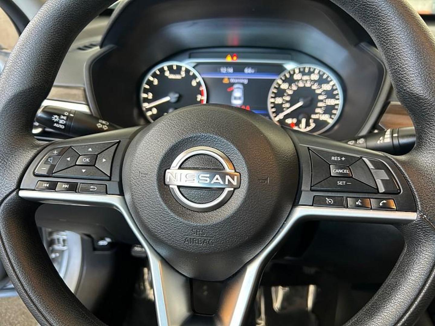 2024 SILVER Nissan Altima (1N4BL4DV2RN) with an 4-Cyl 2.5 Liter engine, Automatic Xtronic CVT transmission, located at 412 Auto Vista Drive, Palmdale, 93551, (661) 945-0620, 34.592636, -118.136681 - Photo#23
