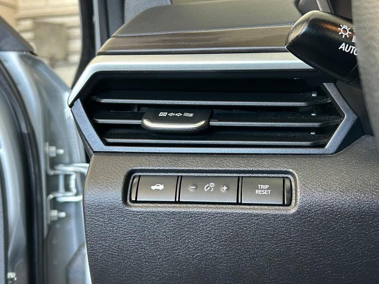 2024 SILVER Nissan Altima (1N4BL4DV2RN) with an 4-Cyl 2.5 Liter engine, Automatic Xtronic CVT transmission, located at 412 Auto Vista Drive, Palmdale, 93551, (661) 945-0620, 34.592636, -118.136681 - Photo#27