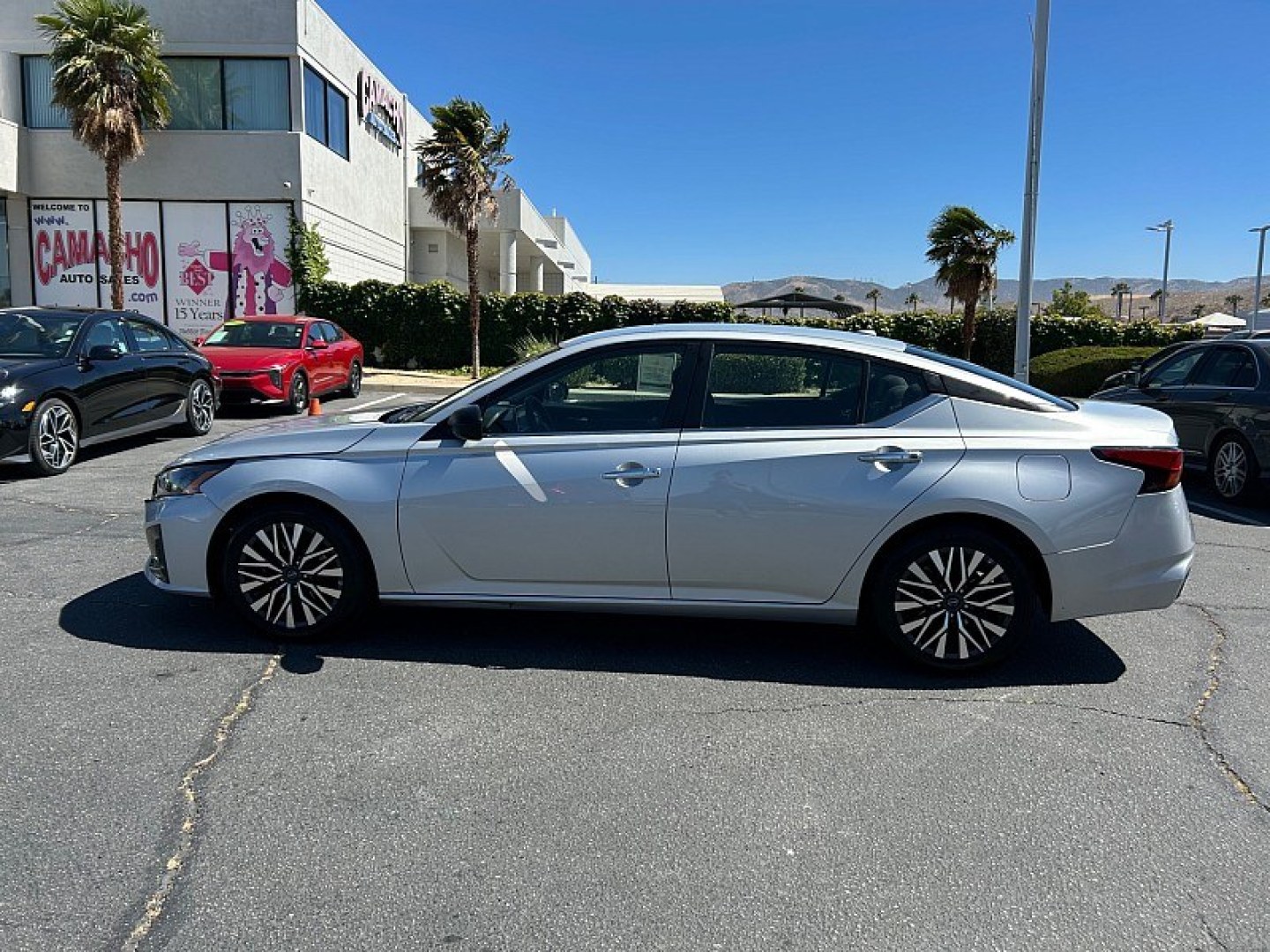 2024 SILVER Nissan Altima (1N4BL4DV9RN) with an 4-Cyl 2.5 Liter engine, Automatic Xtronic CVT transmission, located at 412 Auto Vista Drive, Palmdale, 93551, (661) 945-0620, 34.592636, -118.136681- Photo#5