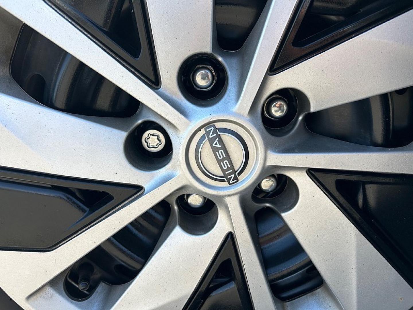 2024 Blue Nissan Altima (1N4BL4BV8RN) with an 4-Cyl 2.5 Liter engine, Automatic Xtronic CVT transmission, located at 412 Auto Vista Drive, Palmdale, 93551, (661) 945-0620, 34.592636, -118.136681- Photo#16