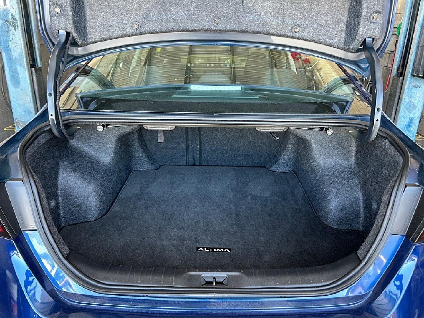 2024 Blue Nissan Altima (1N4BL4BV8RN) with an 4-Cyl 2.5 Liter engine, Automatic Xtronic CVT transmission, located at 412 Auto Vista Drive, Palmdale, 93551, (661) 945-0620, 34.592636, -118.136681- Photo#33
