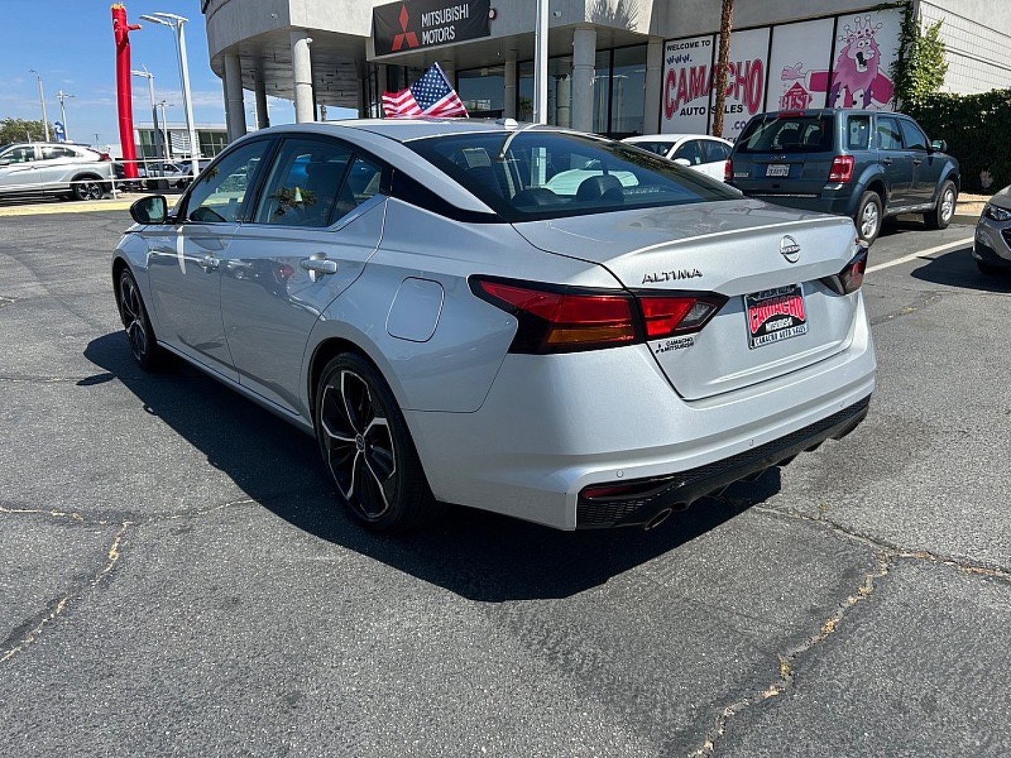 2024 Silver Nissan Altima (1N4BL4CV0RN) with an 4-Cyl 2.5 Liter engine, Automatic Xtronic CVT transmission, located at 412 Auto Vista Drive, Palmdale, 93551, (661) 945-0620, 34.592636, -118.136681- Photo#4