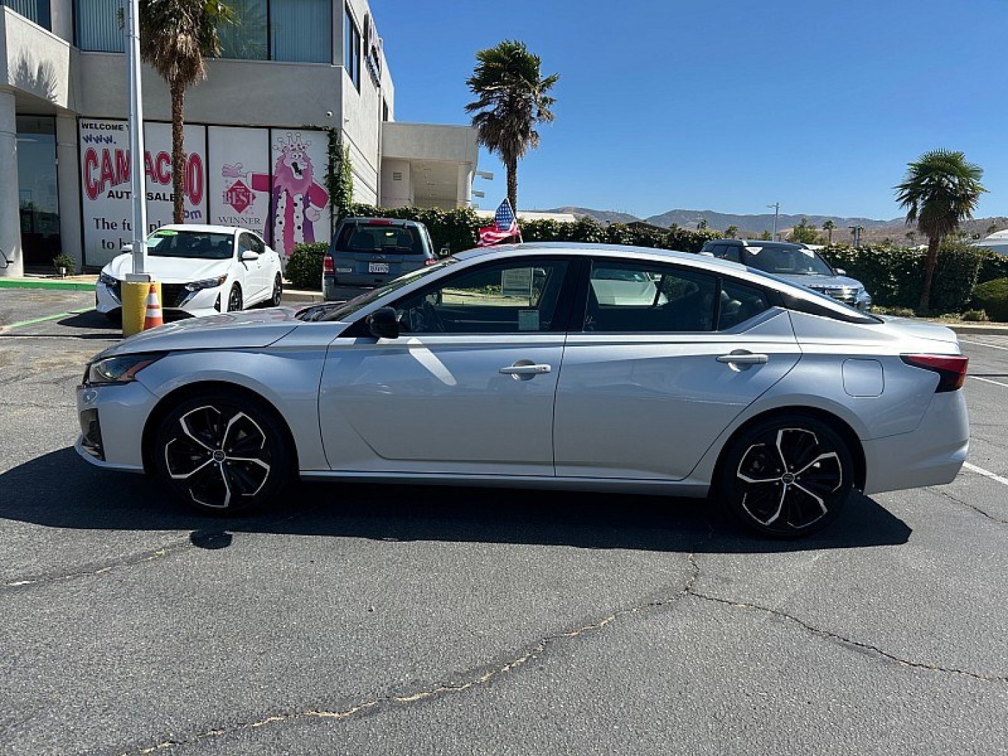 2024 Silver Nissan Altima (1N4BL4CV0RN) with an 4-Cyl 2.5 Liter engine, Automatic Xtronic CVT transmission, located at 412 Auto Vista Drive, Palmdale, 93551, (661) 945-0620, 34.592636, -118.136681- Photo#5