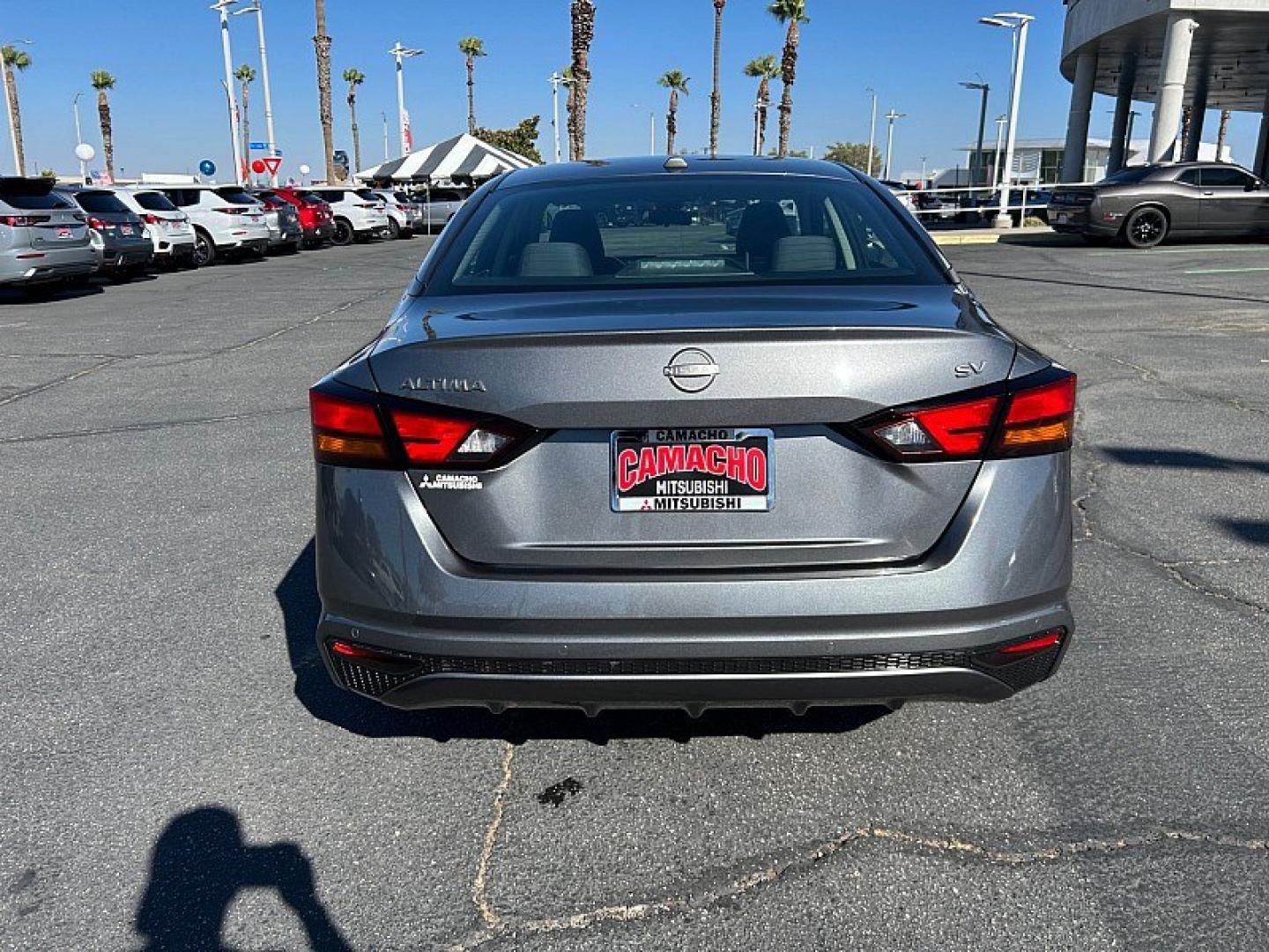 2024 Gray Nissan Altima (1N4BL4DV7RN) with an 4-Cyl 2.5 Liter engine, Automatic Xtronic CVT transmission, located at 412 Auto Vista Drive, Palmdale, 93551, (661) 945-0620, 34.592636, -118.136681- Photo#9
