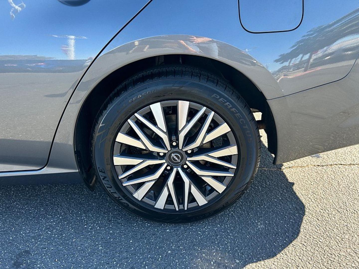2024 Gray Nissan Altima (1N4BL4DV7RN) with an 4-Cyl 2.5 Liter engine, Automatic Xtronic CVT transmission, located at 412 Auto Vista Drive, Palmdale, 93551, (661) 945-0620, 34.592636, -118.136681- Photo#13